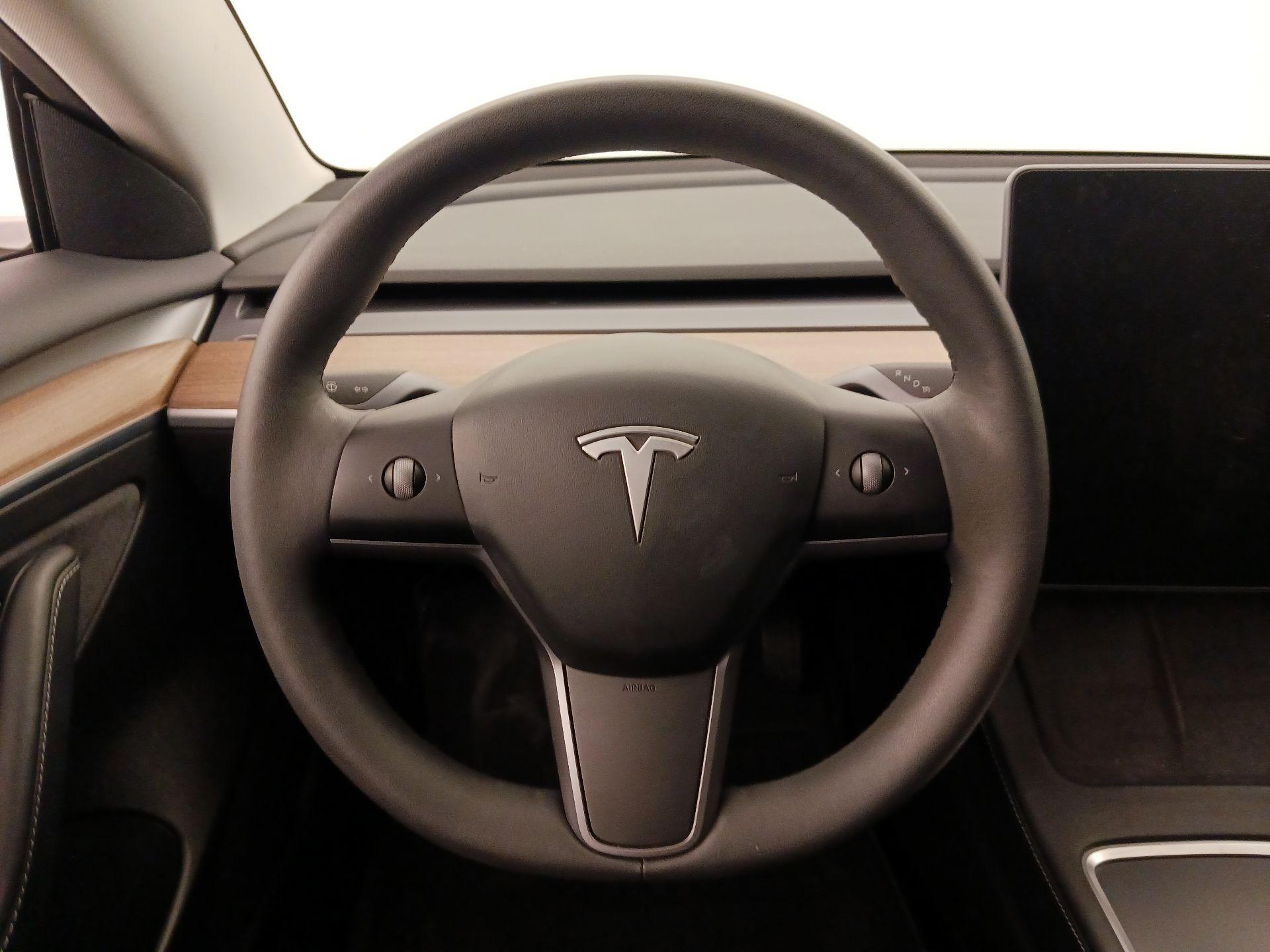 Thumbnail: 2021 Tesla Model 3 - 10