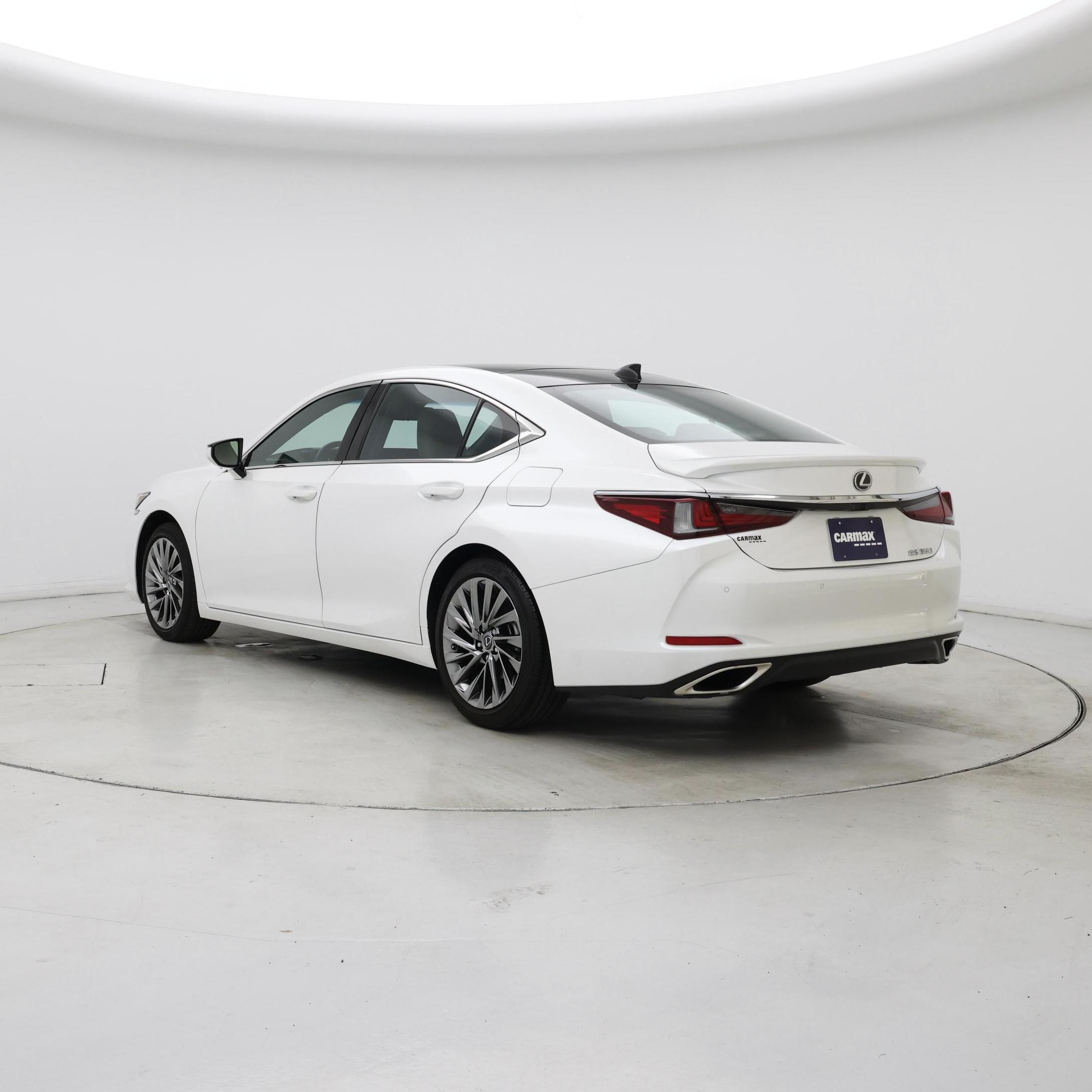 Thumbnail: 2024 Lexus ES - 2