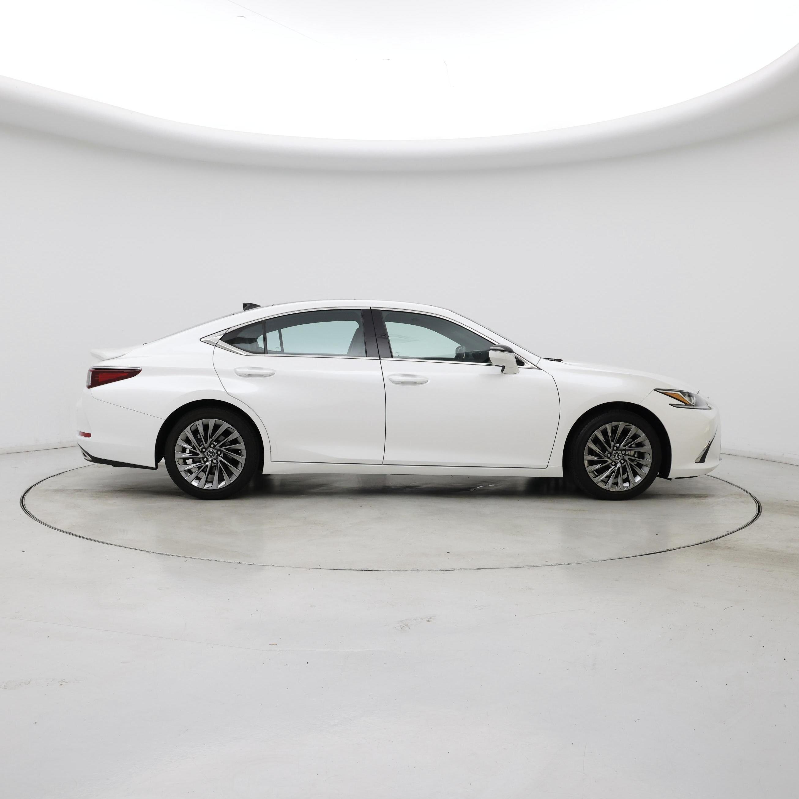 Thumbnail: 2024 Lexus ES - 7