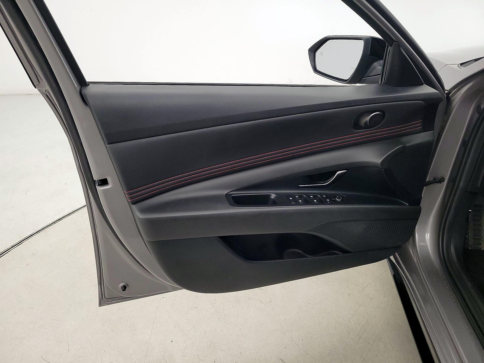 Thumbnail: 2023 Hyundai Elantra - 12