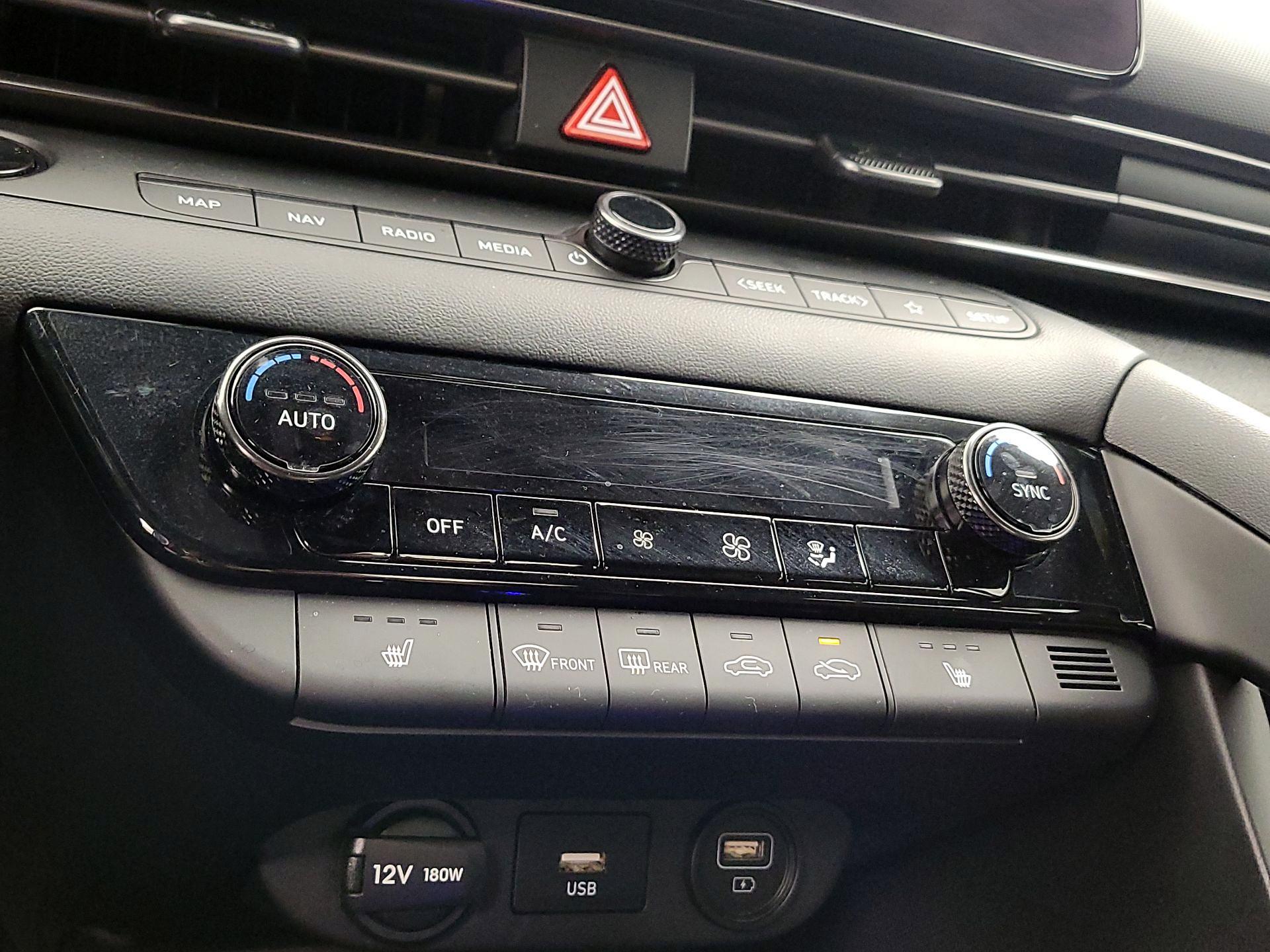 Thumbnail: 2023 Hyundai Elantra - 17