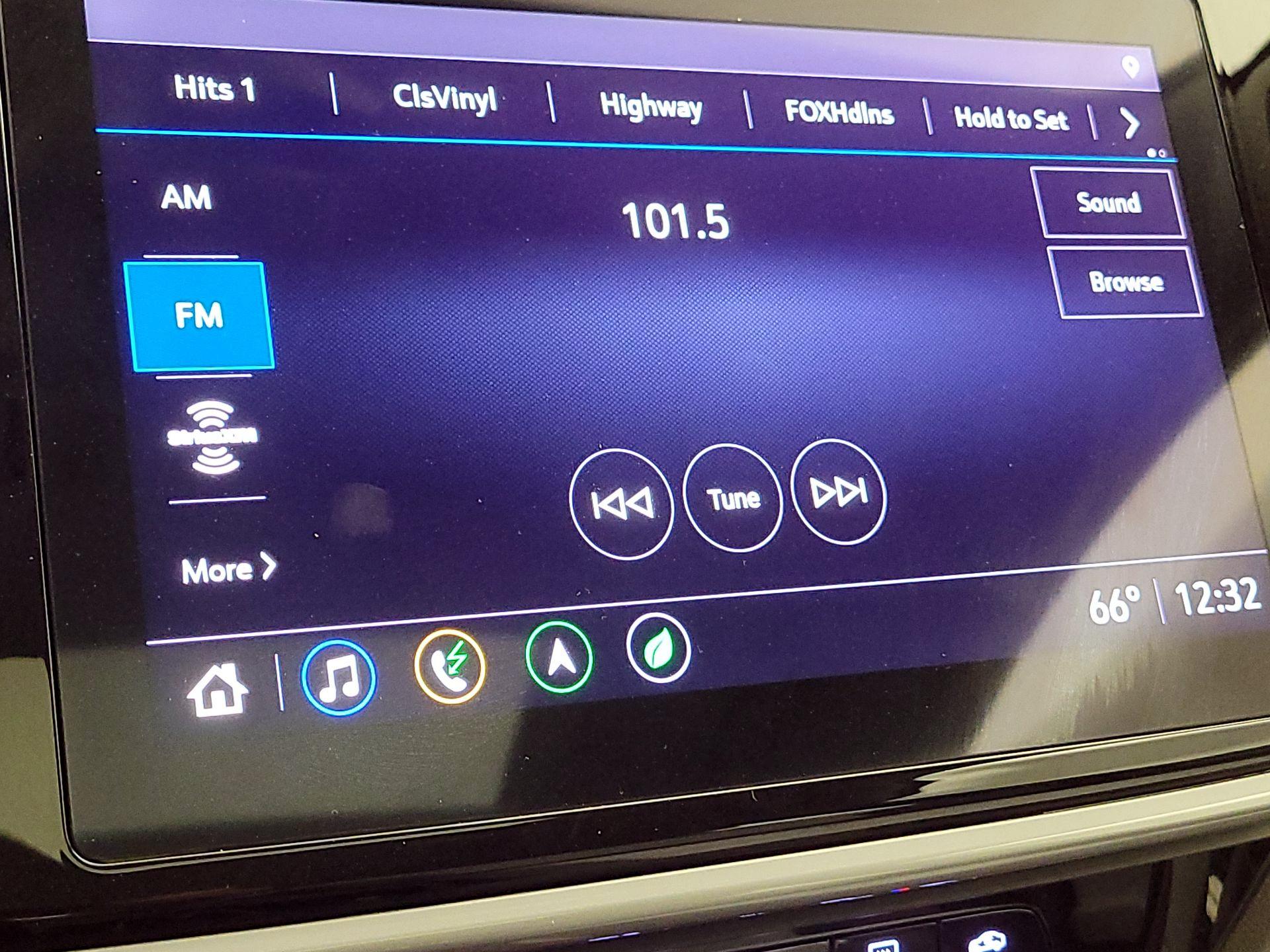 Thumbnail: 2022 Chevrolet Bolt EUV - 16