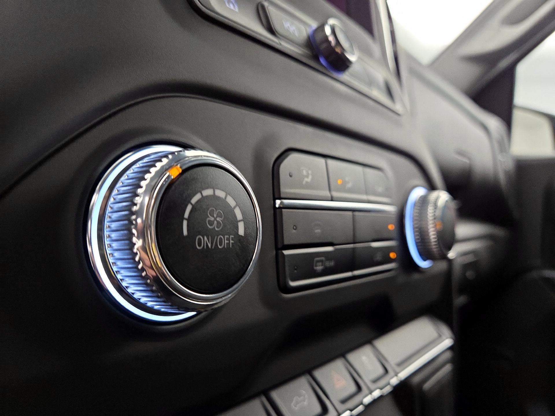 Thumbnail: 2024 GMC Sierra 1500 - 16