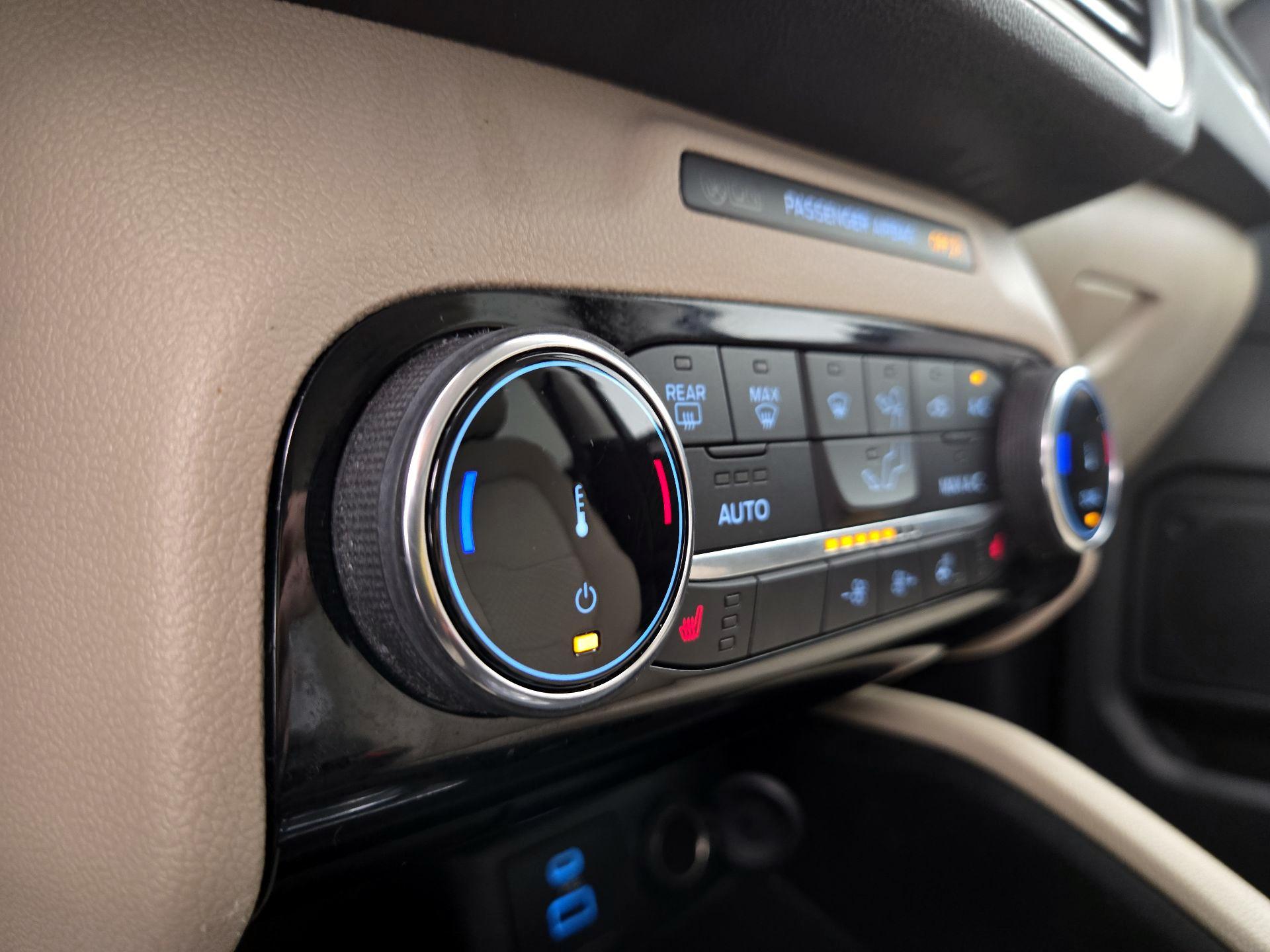 Thumbnail: 2022 Ford Escape - 17