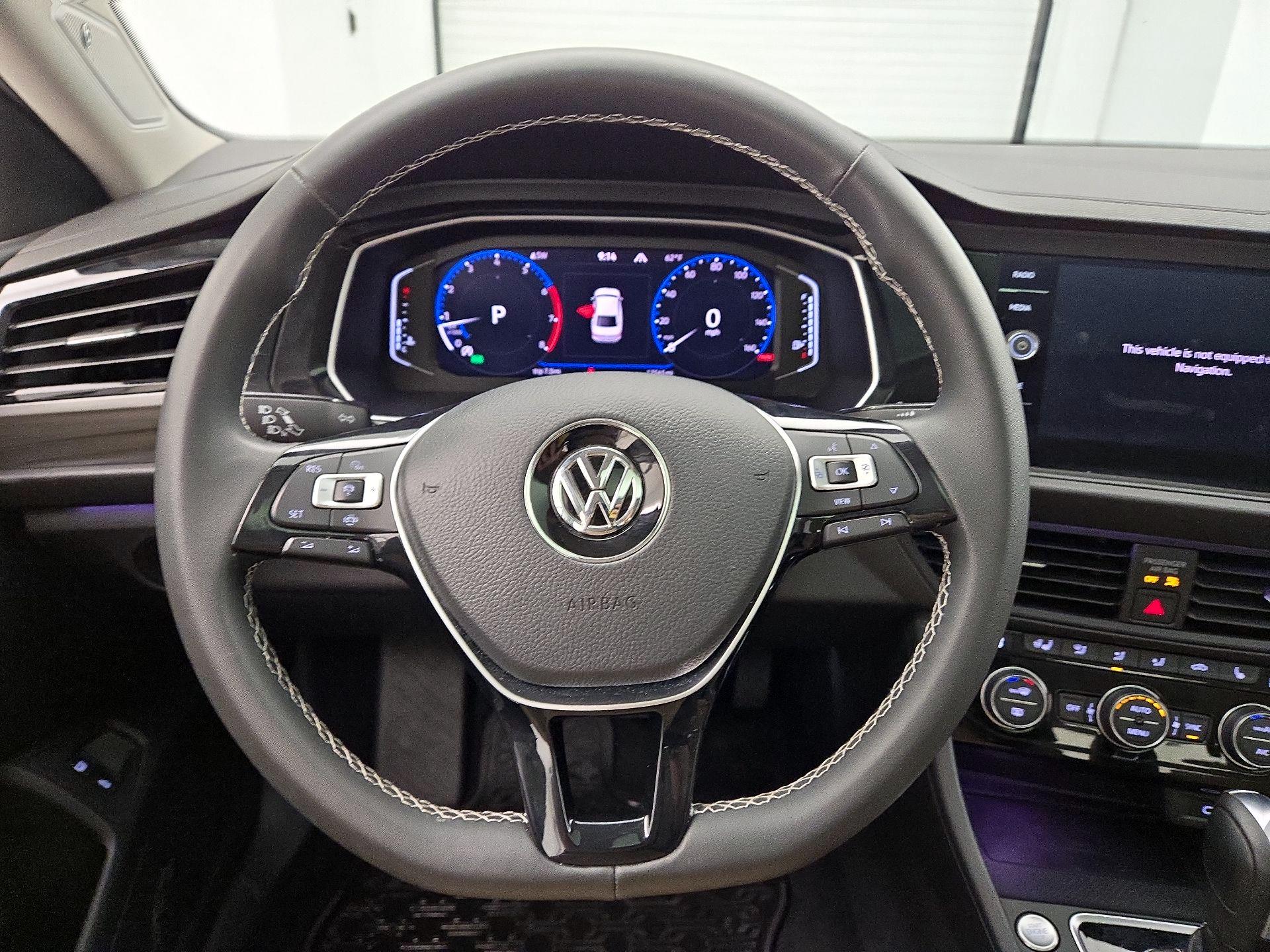 Thumbnail: 2021 Volkswagen Jetta - 10