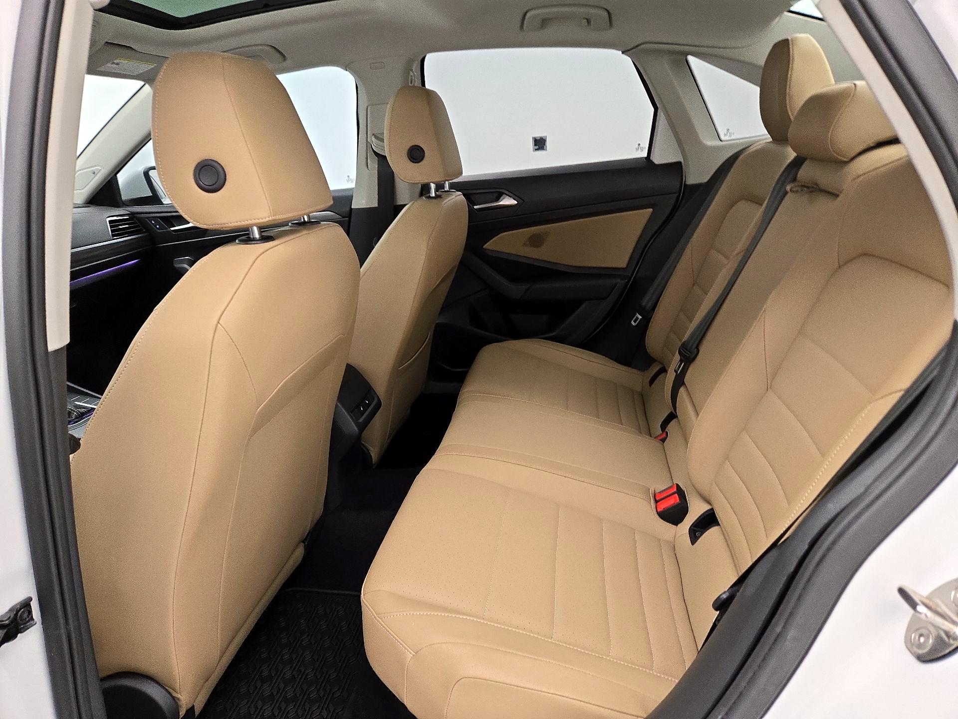 Thumbnail: 2021 Volkswagen Jetta - 20