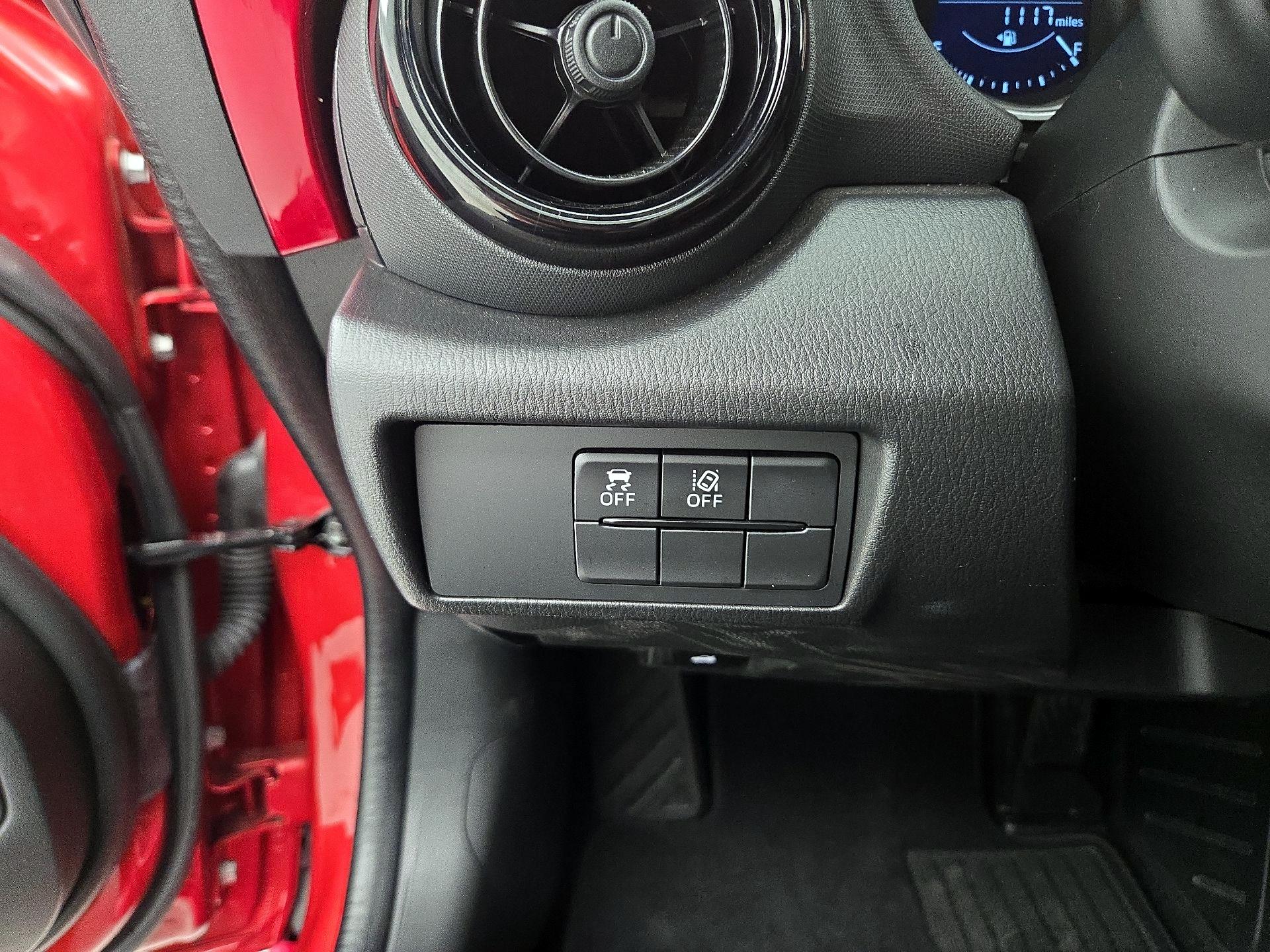 Thumbnail: 2021 Mazda MX-5 Miata - 13