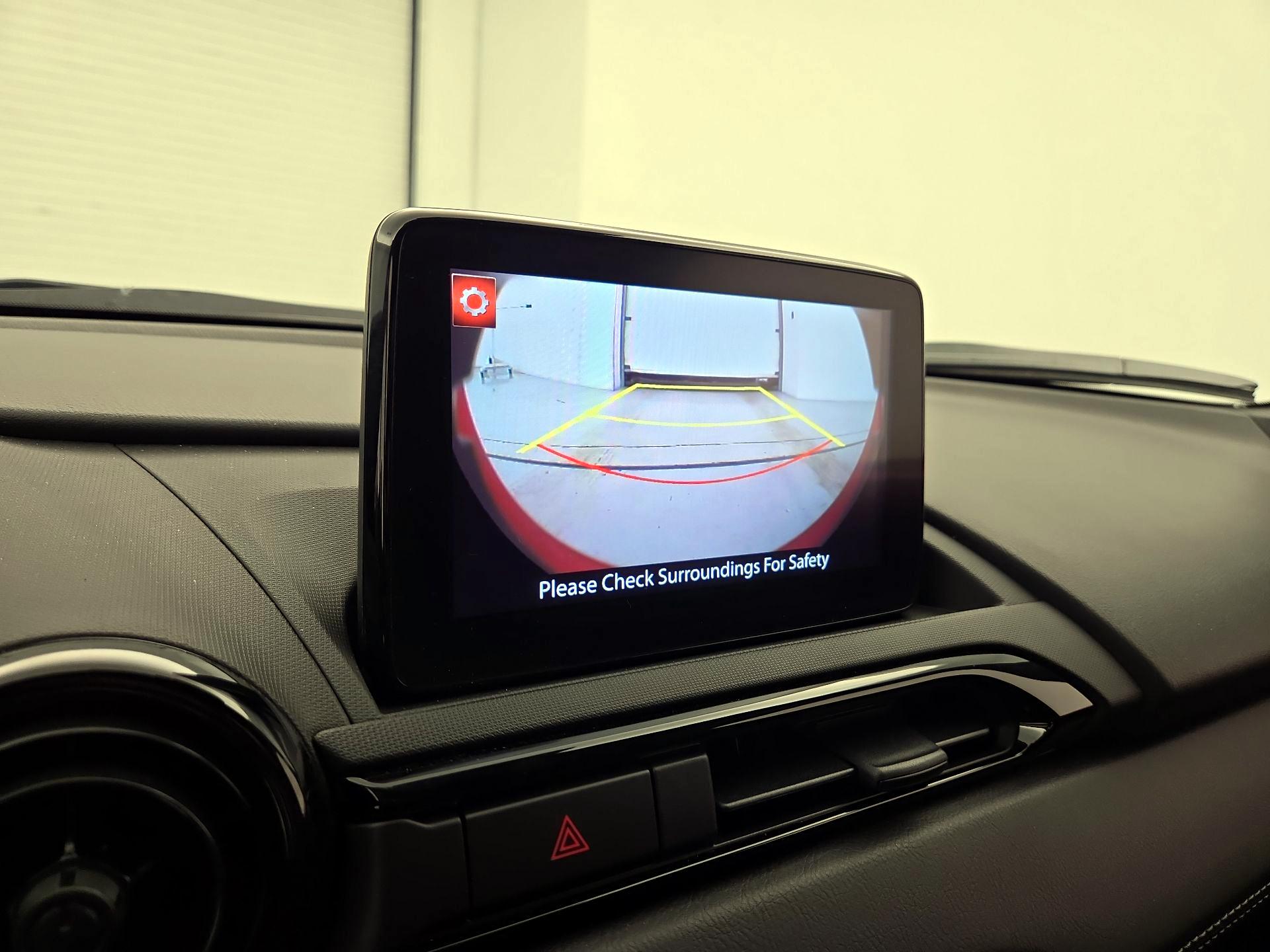 Thumbnail: 2021 Mazda MX-5 Miata - 14