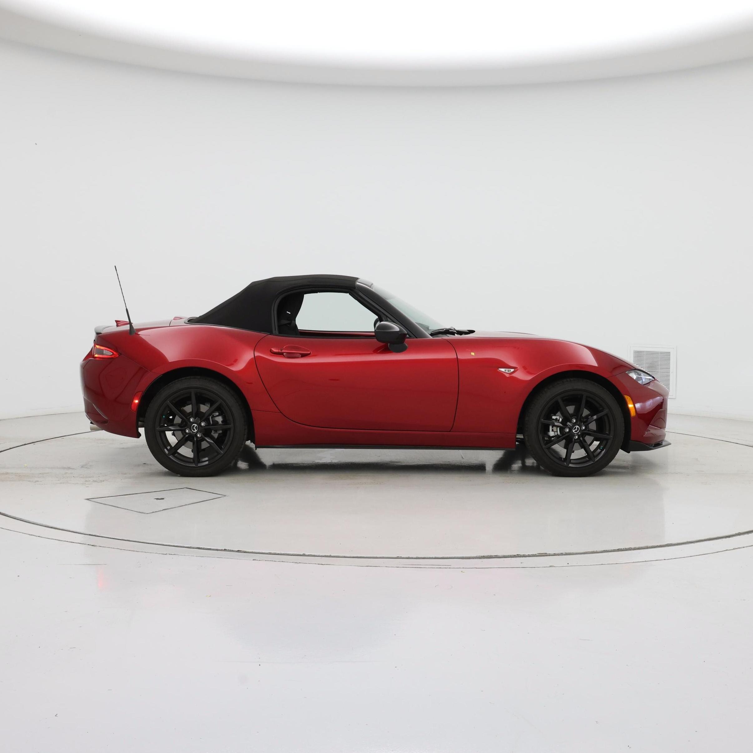 Thumbnail: 2021 Mazda MX-5 Miata - 7