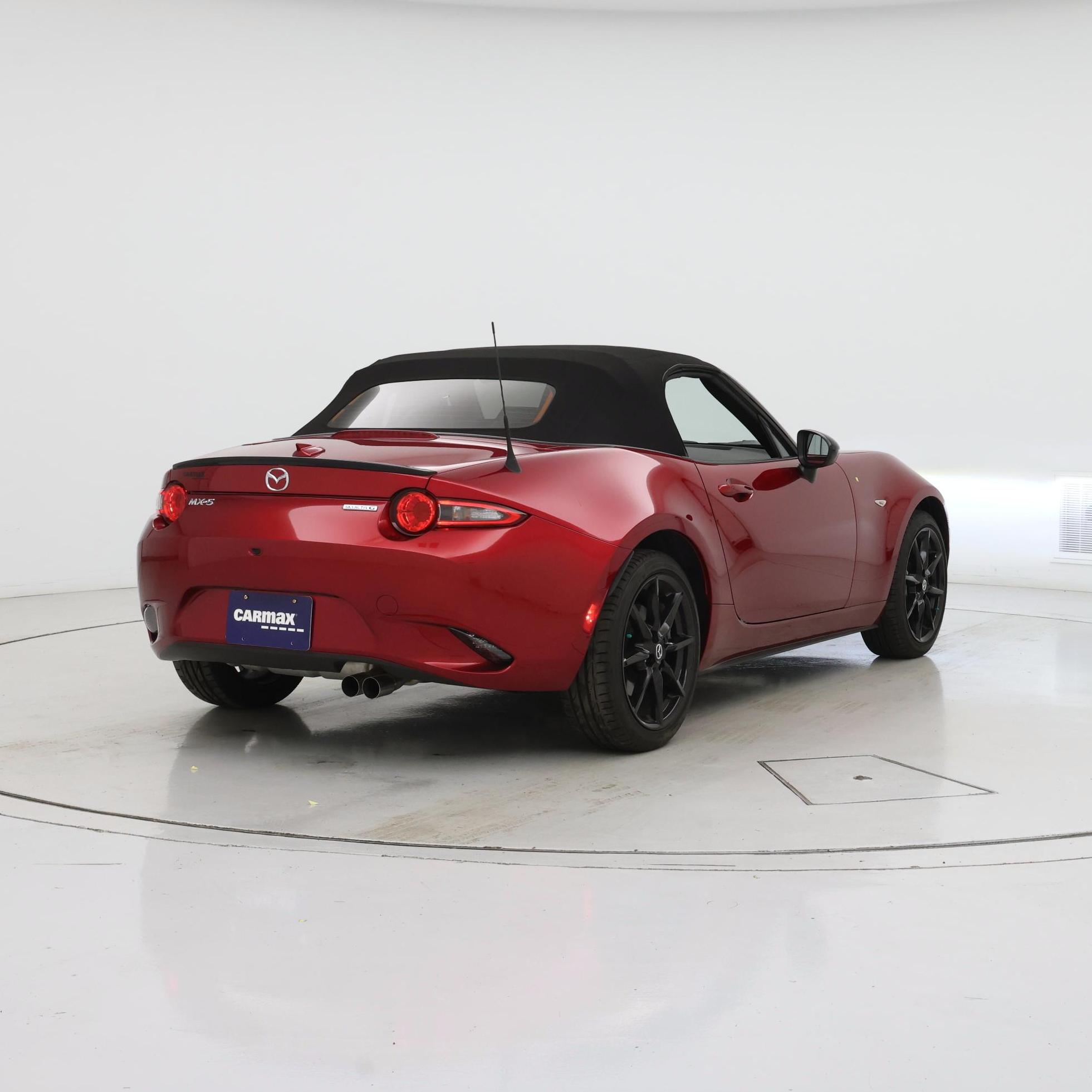 Thumbnail: 2021 Mazda MX-5 Miata - 8