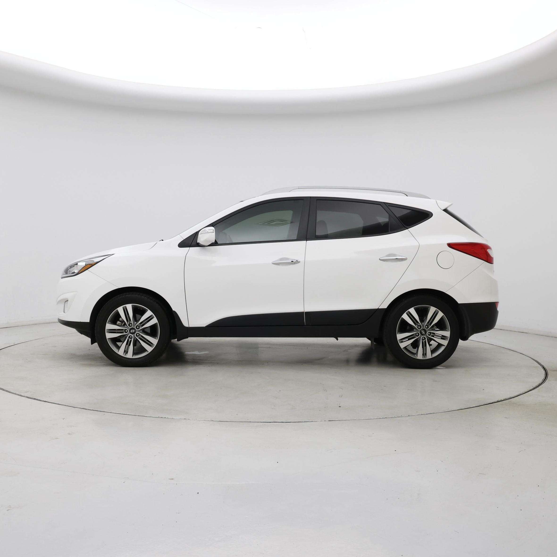 Thumbnail: 2014 Hyundai Tucson - 3