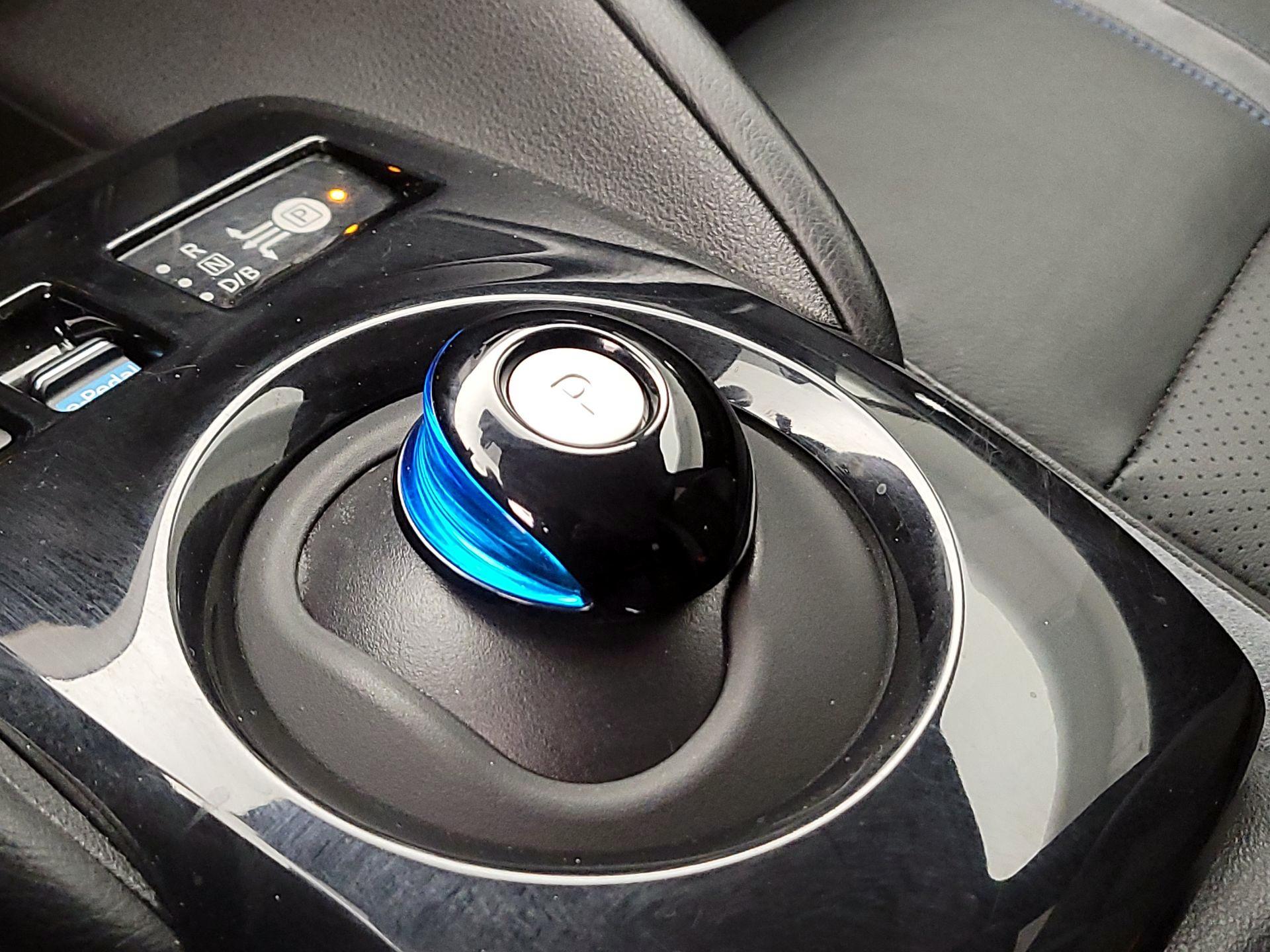 Thumbnail: 2020 Nissan Leaf - 18