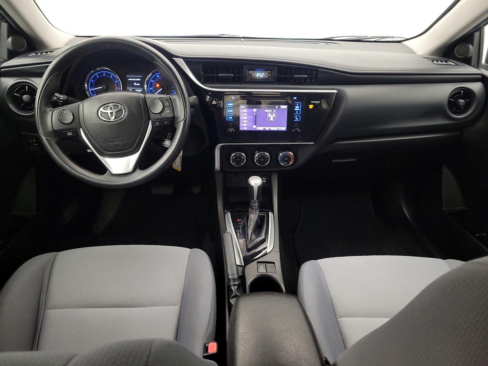 Thumbnail: 2017 Toyota Corolla - 9