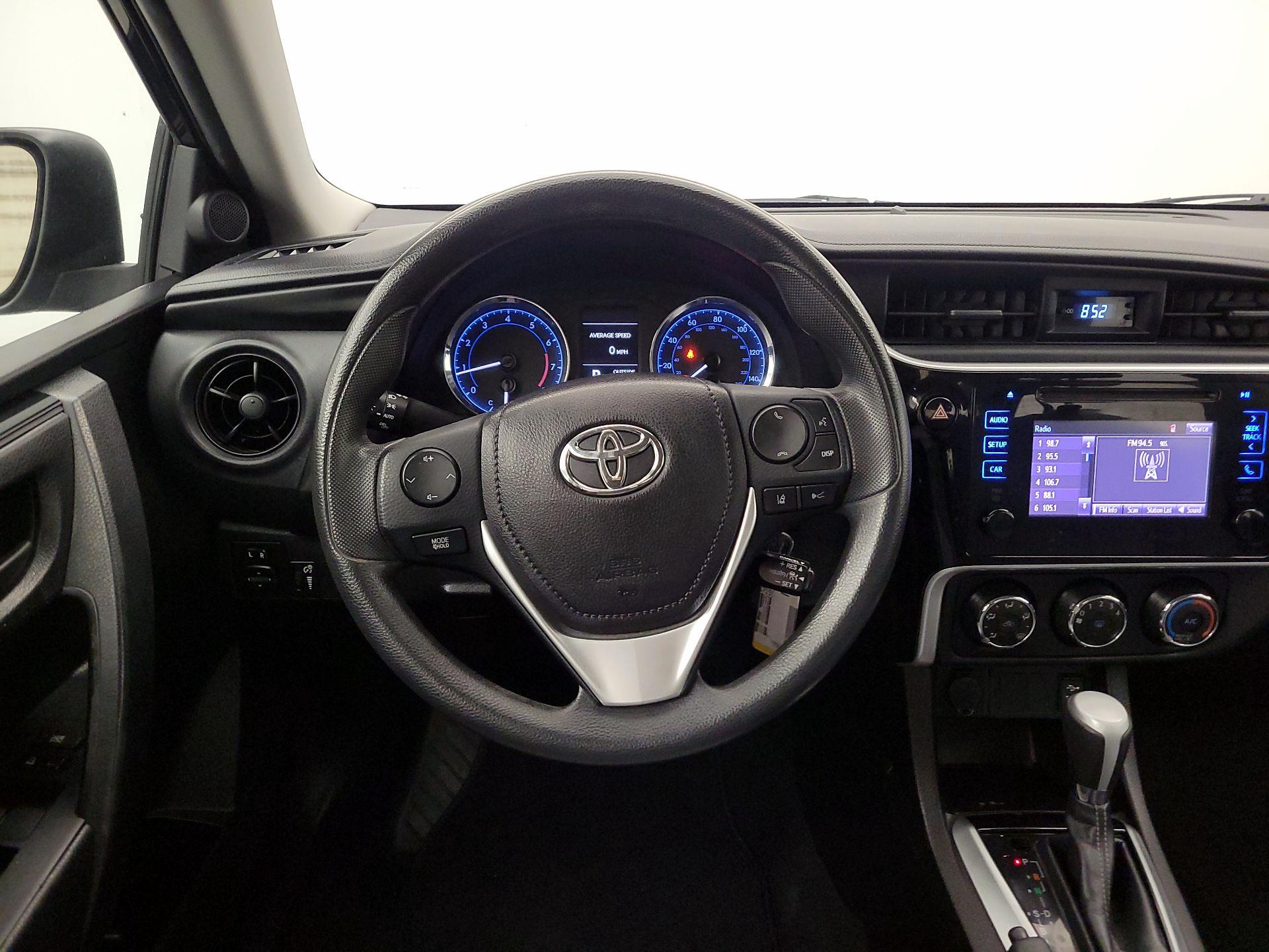 Thumbnail: 2017 Toyota Corolla - 10