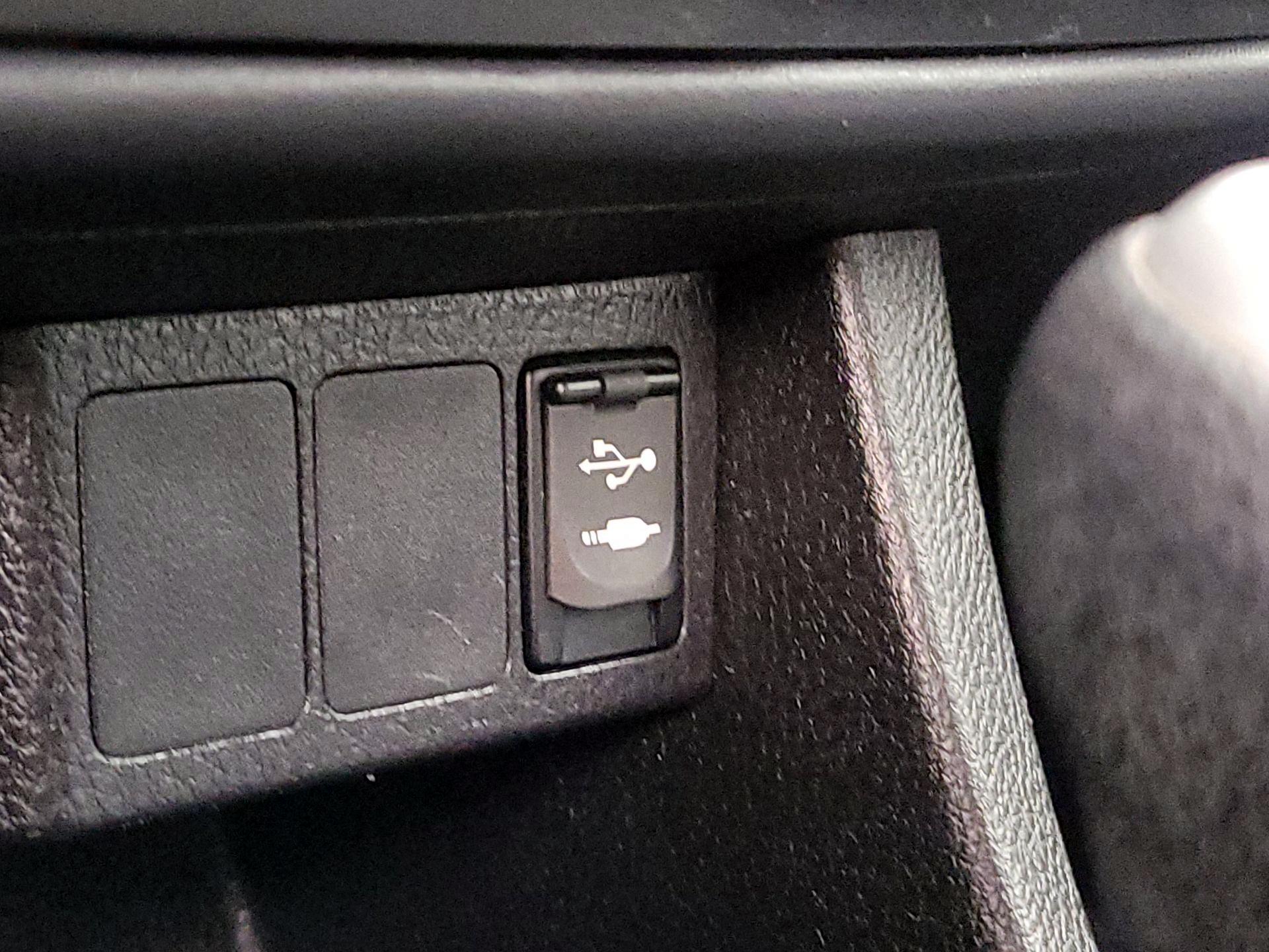 Thumbnail: 2017 Toyota Corolla - 18