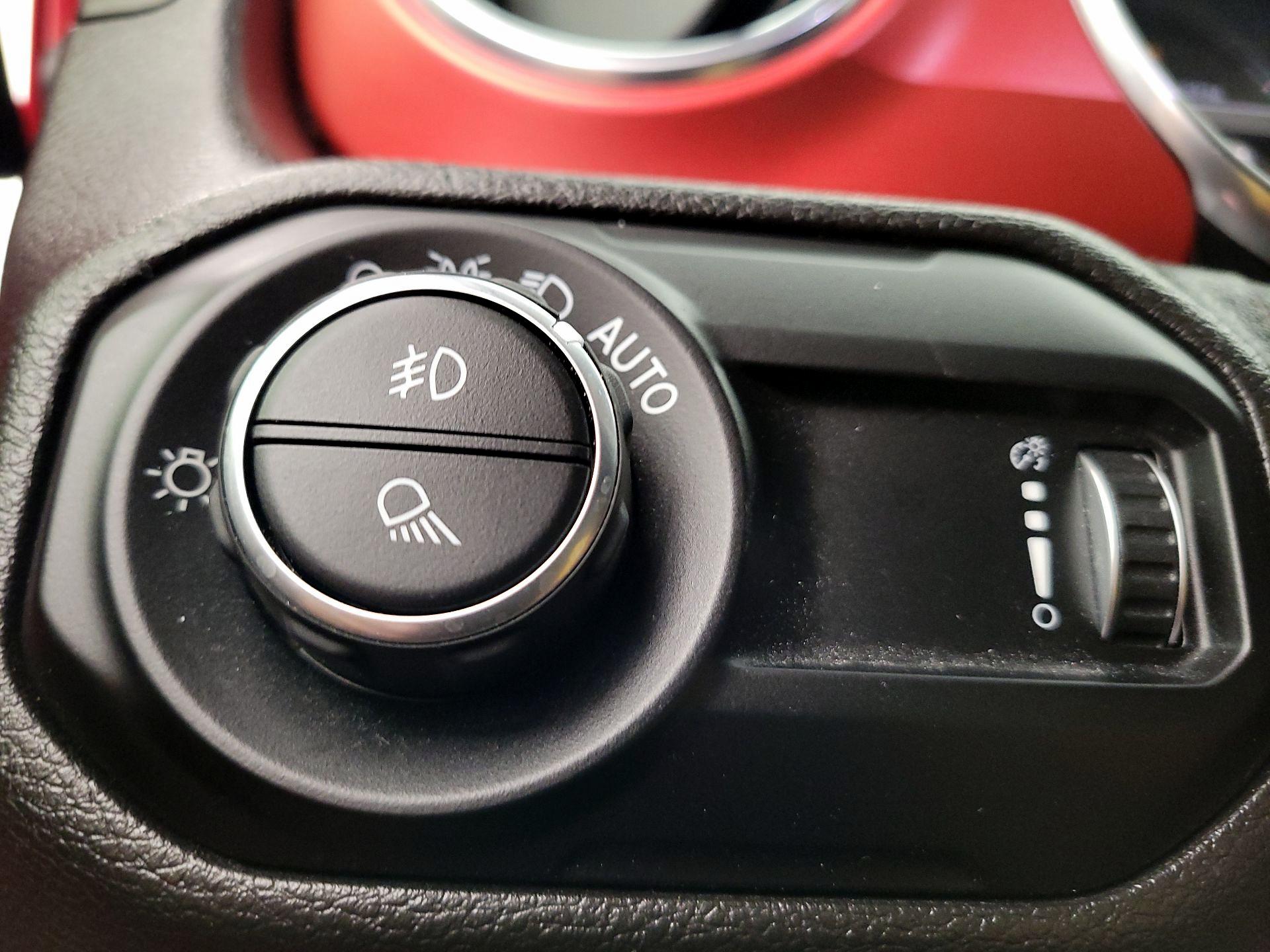 Thumbnail: 2023 Jeep Gladiator - 13