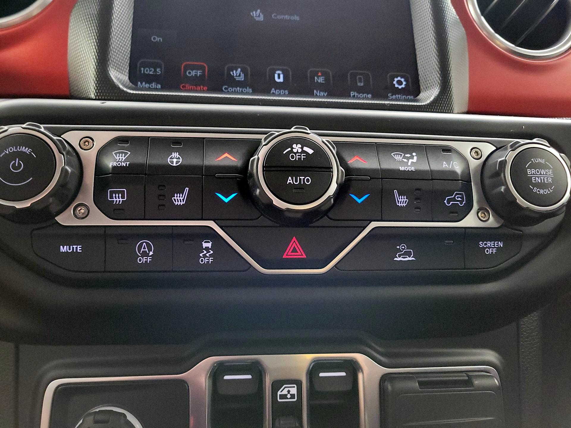 Thumbnail: 2023 Jeep Gladiator - 17