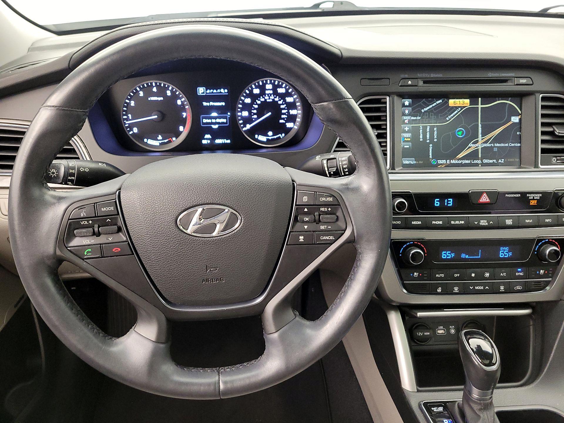 Thumbnail: 2015 Hyundai Sonata - 10