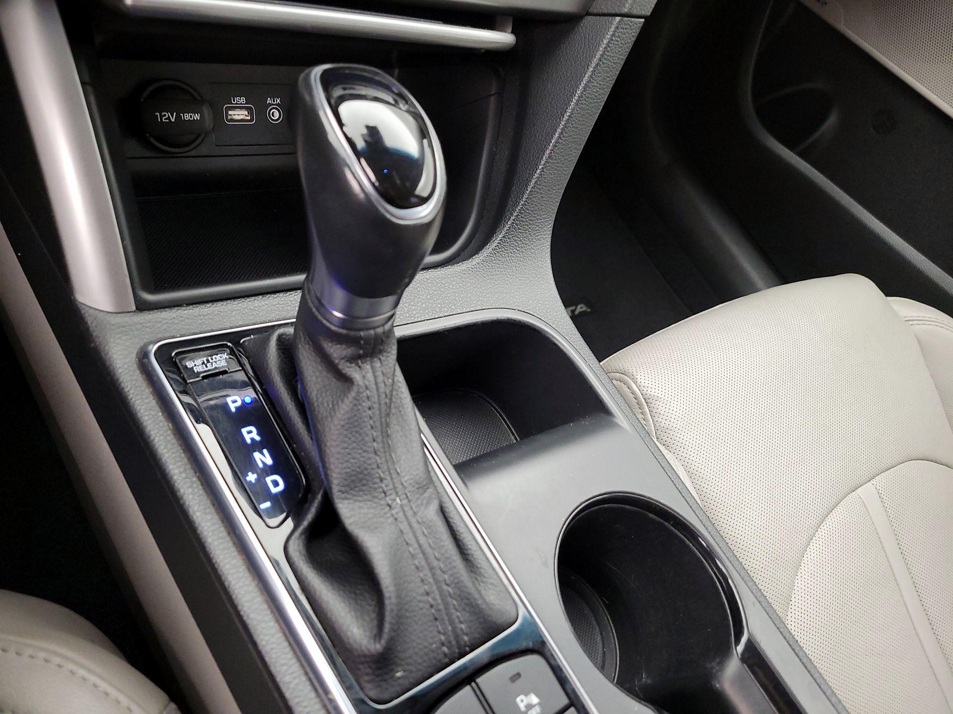 Thumbnail: 2015 Hyundai Sonata - 18