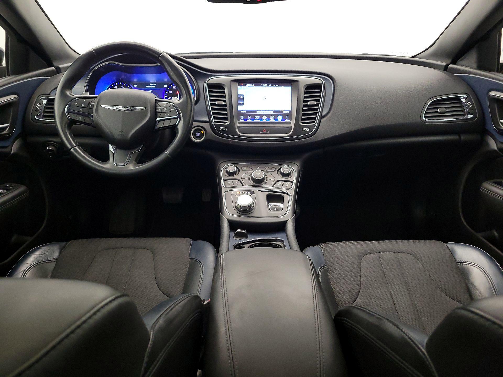 Thumbnail: 2016 Chrysler 200 - 9