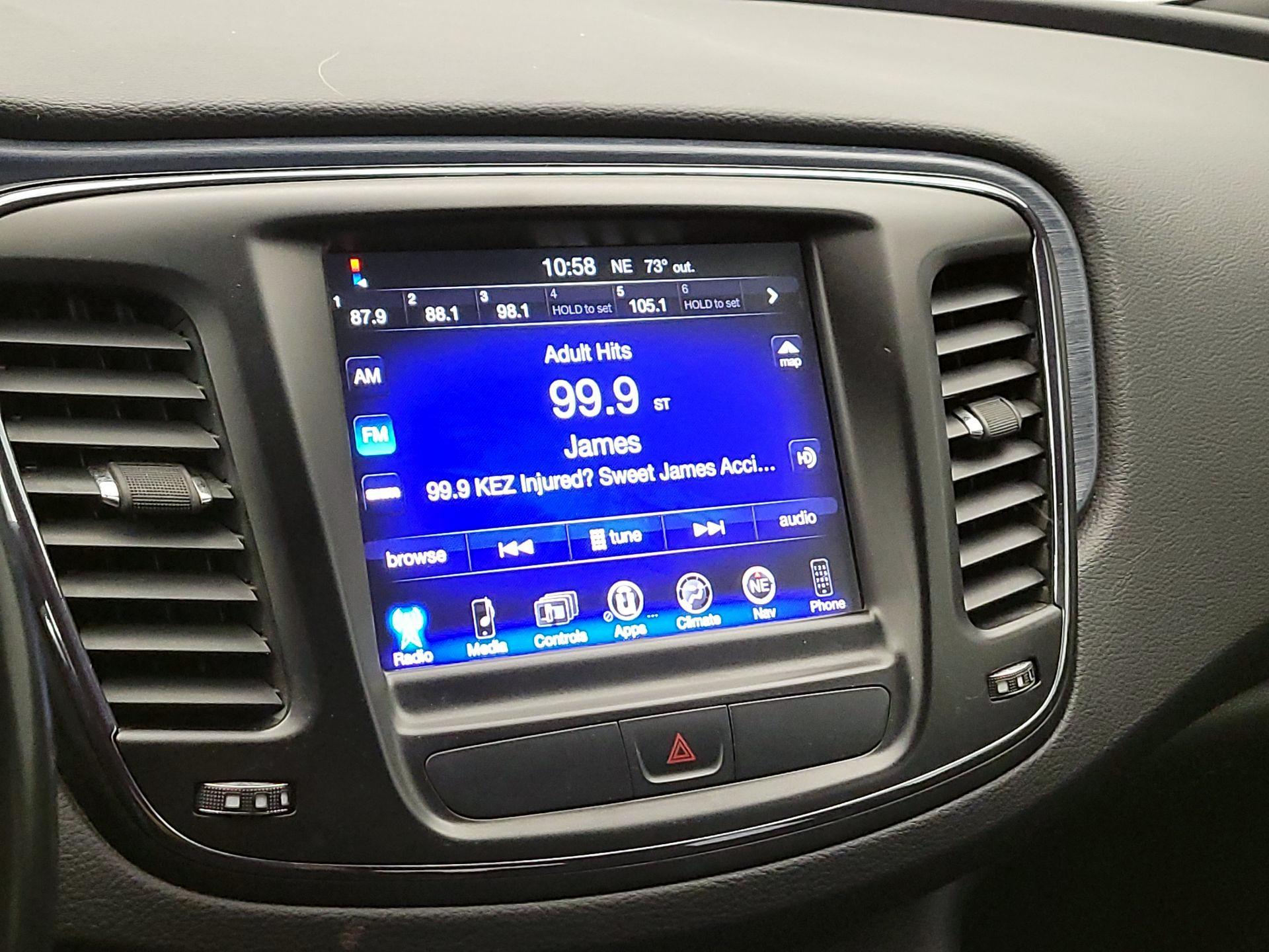 Thumbnail: 2016 Chrysler 200 - 16