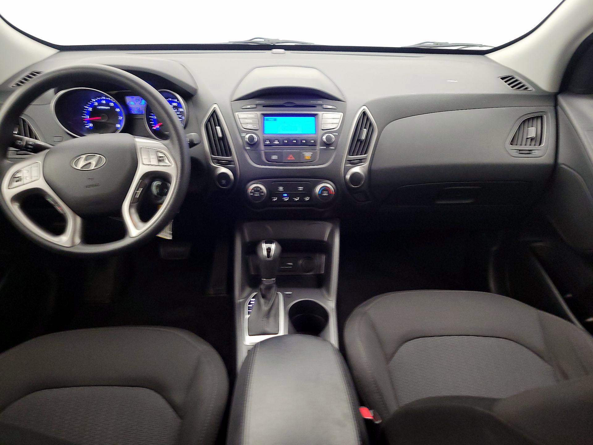 Thumbnail: 2015 Hyundai Tucson - 9