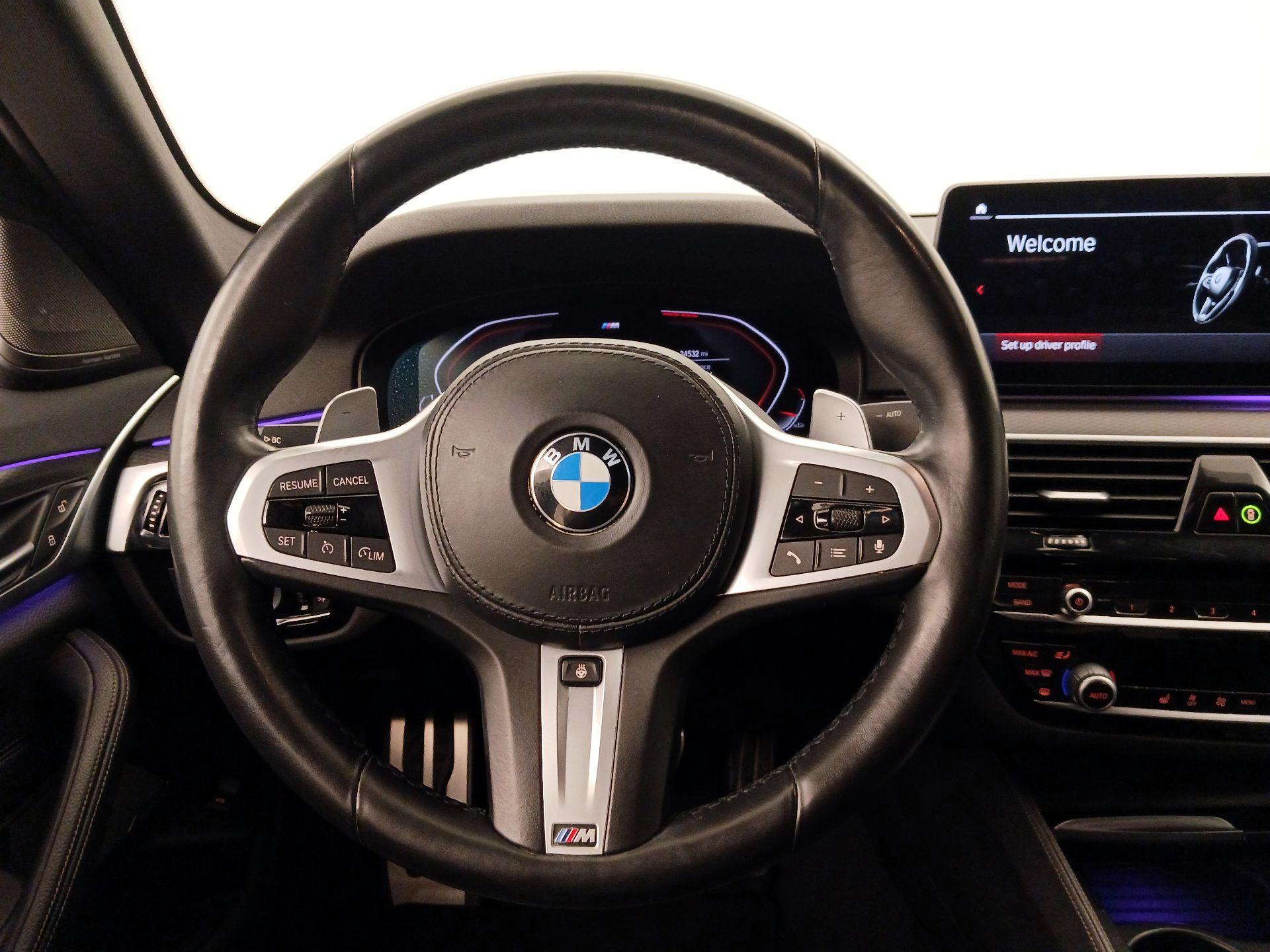 Thumbnail: 2022 BMW 5 Series - 10