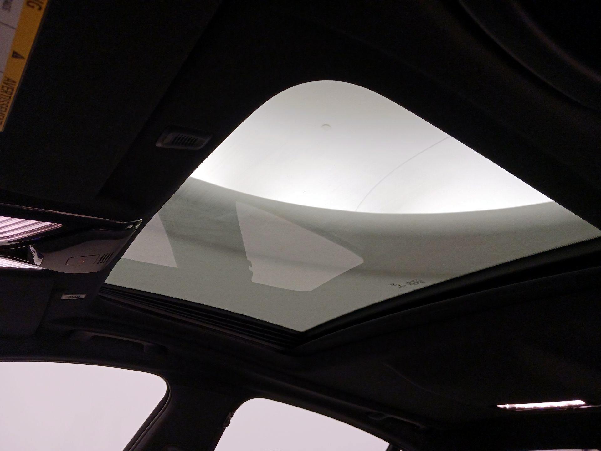 Thumbnail: 2022 BMW 5 Series - 20