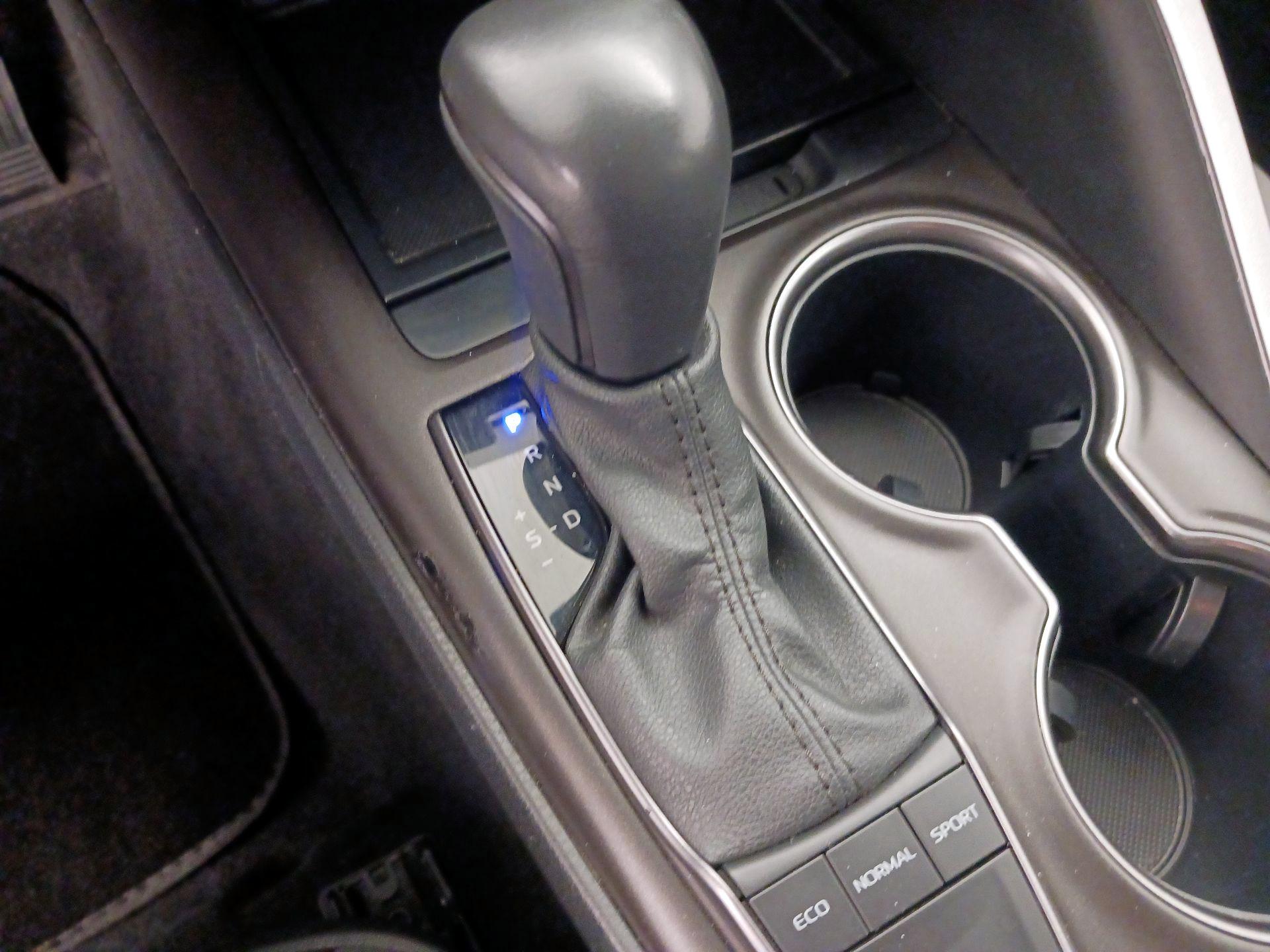 Thumbnail: 2024 Toyota Camry - 17