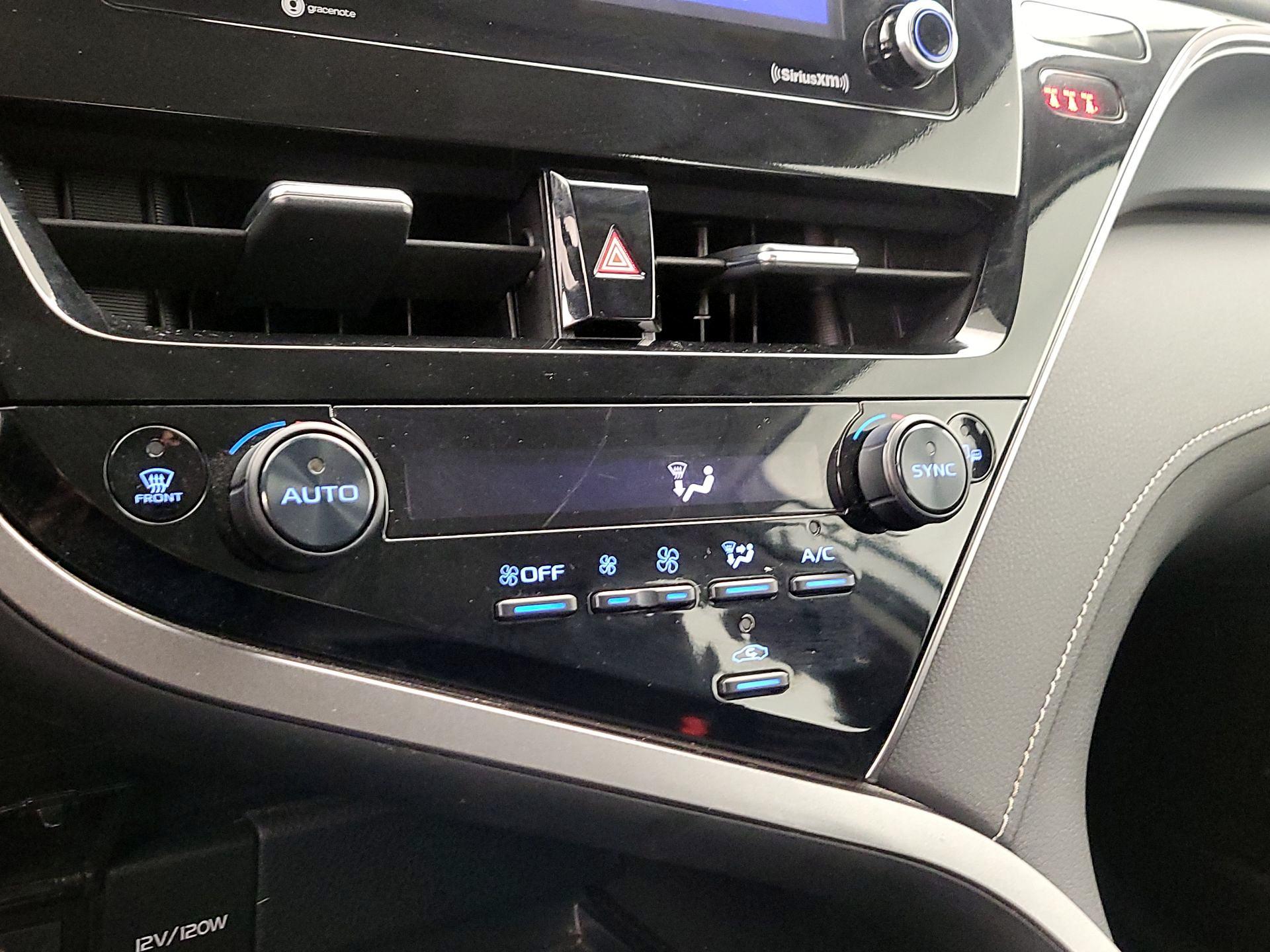 Thumbnail: 2024 Toyota Camry - 16