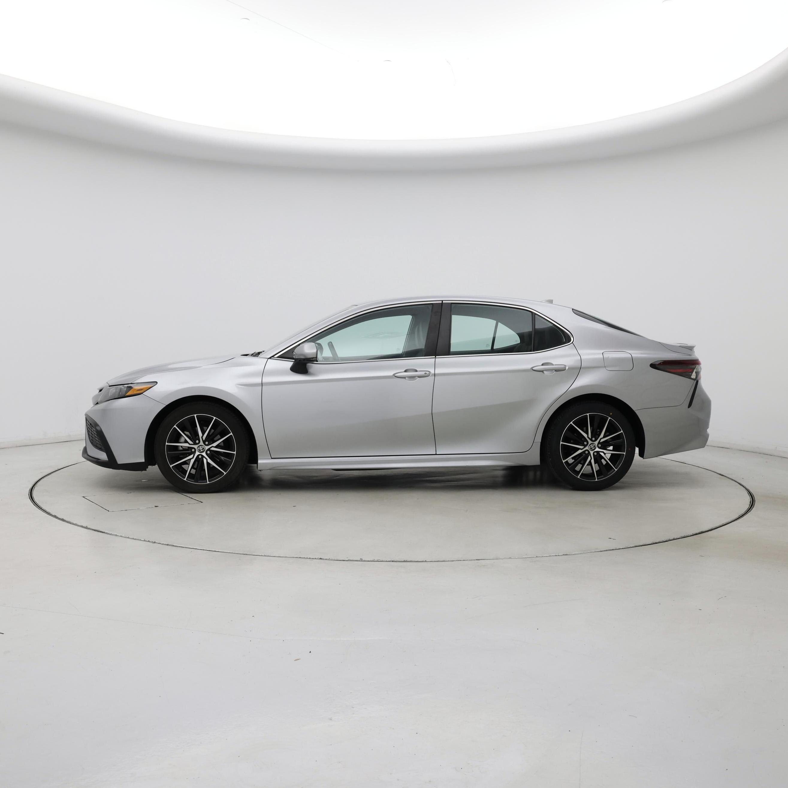 Thumbnail: 2024 Toyota Camry - 3