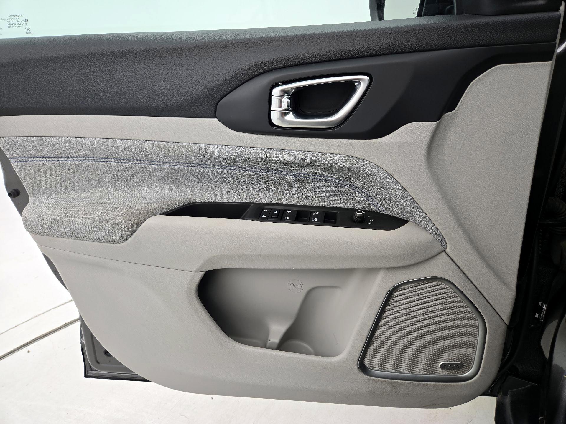 Thumbnail: 2022 Jeep Compass - 12