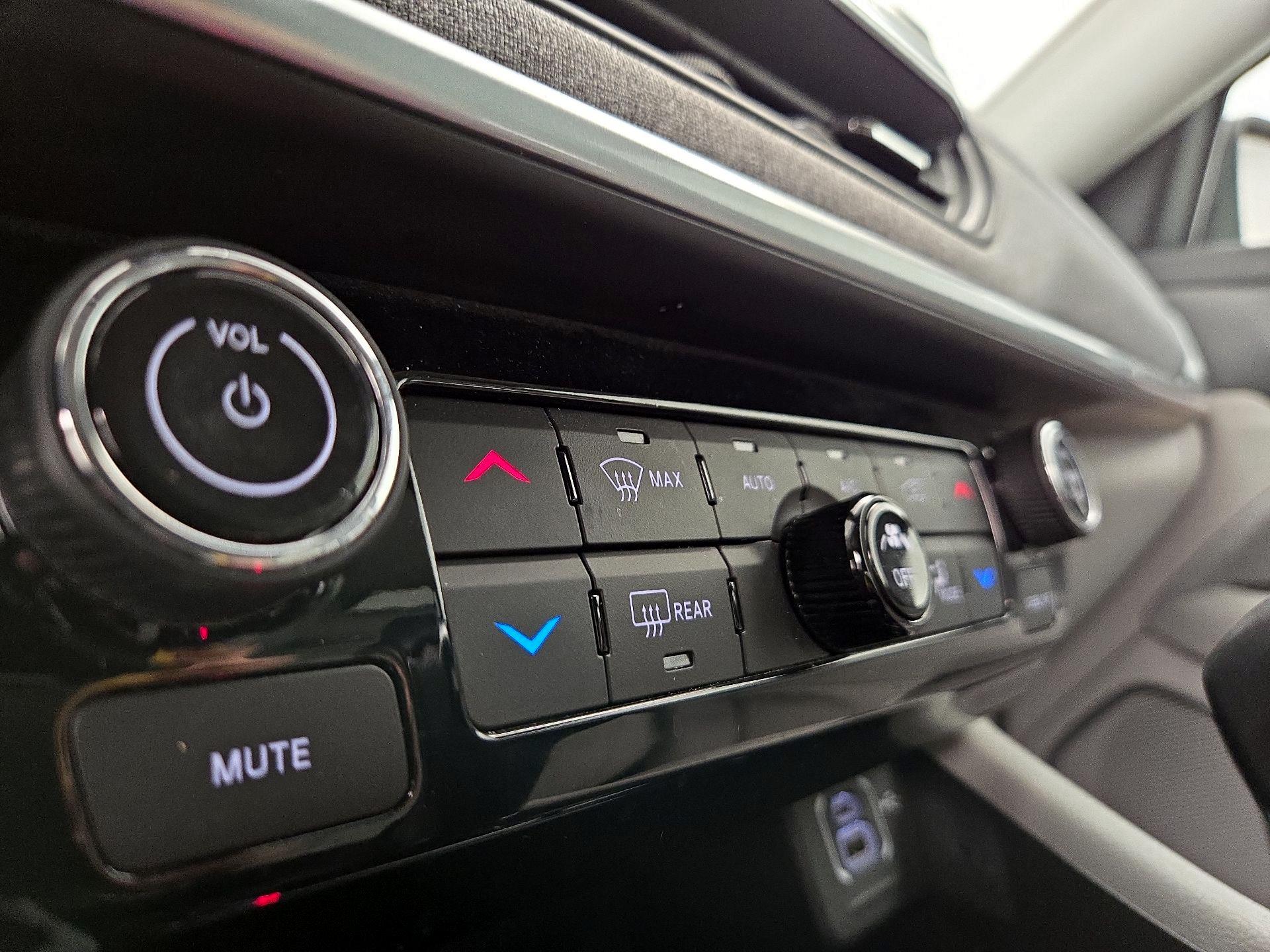 Thumbnail: 2022 Jeep Compass - 16