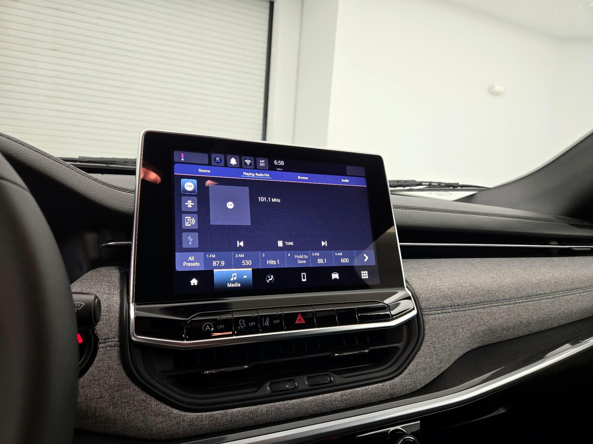 Thumbnail: 2024 Jeep Compass - 15