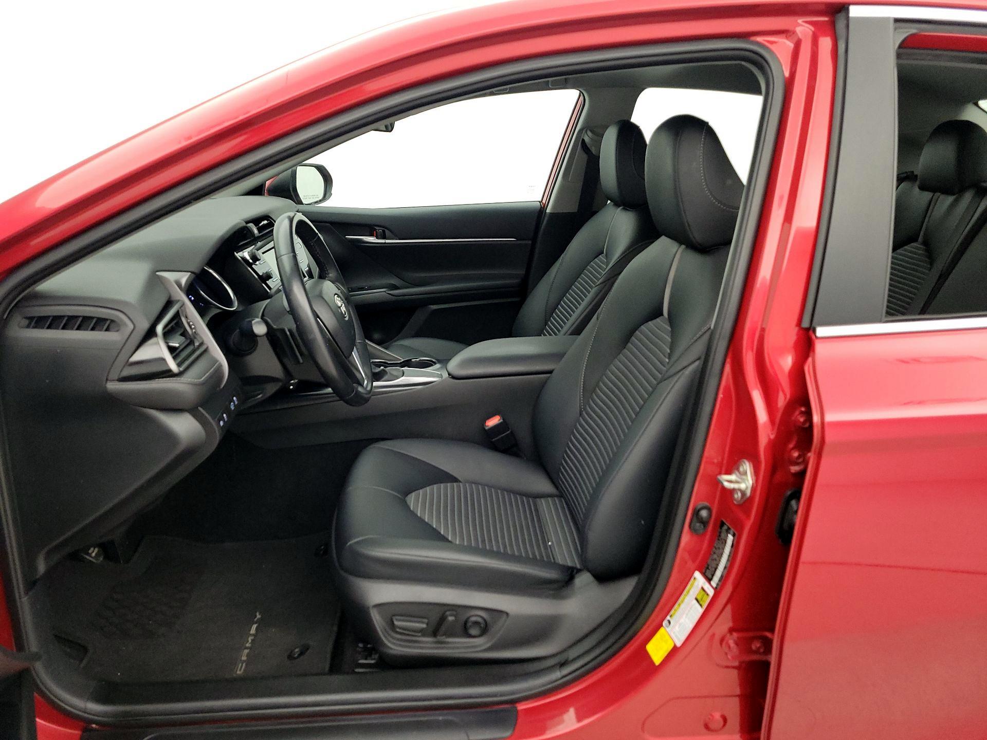 Thumbnail: 2020 Toyota Camry - 11