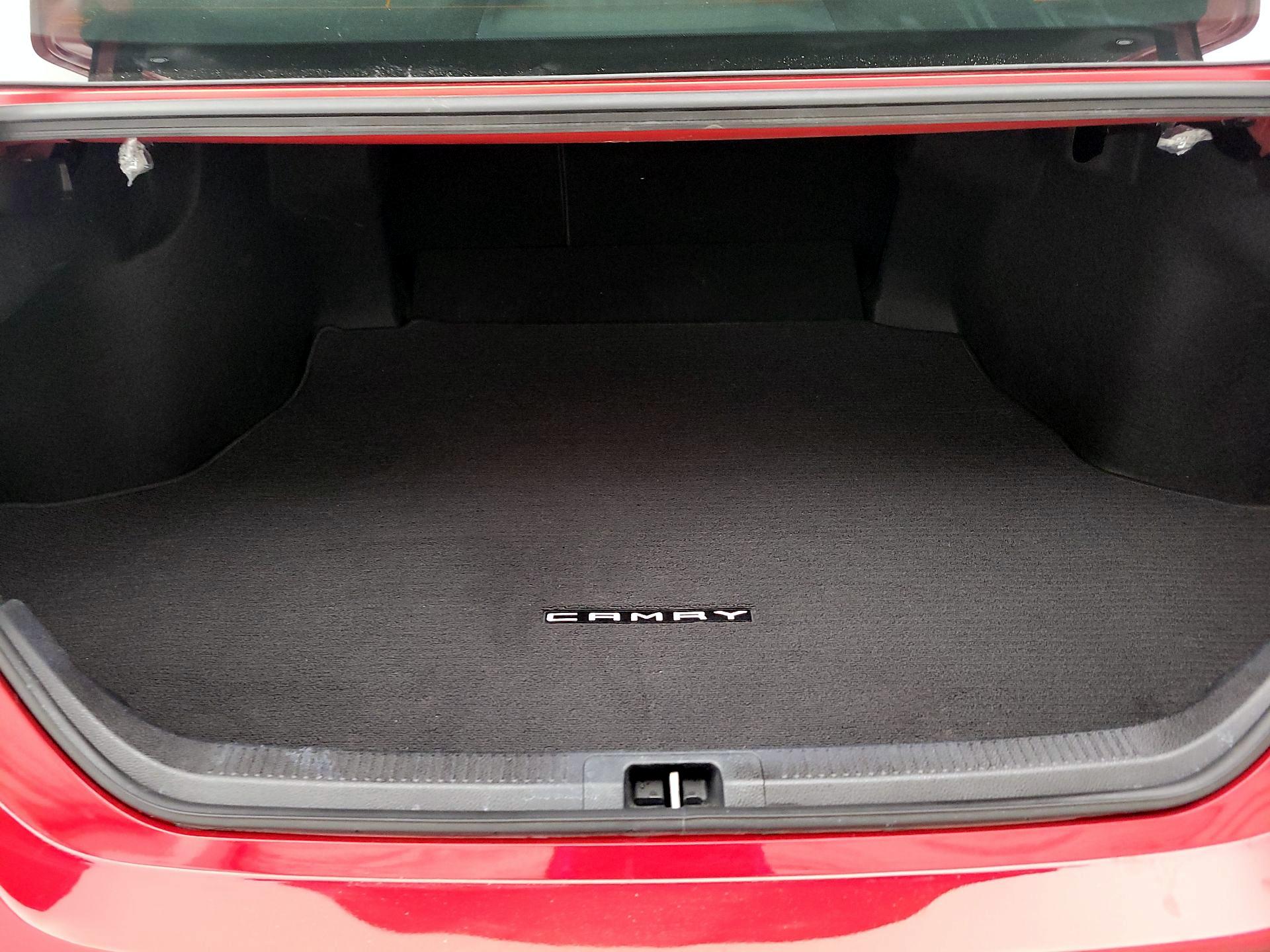 Thumbnail: 2020 Toyota Camry - 20