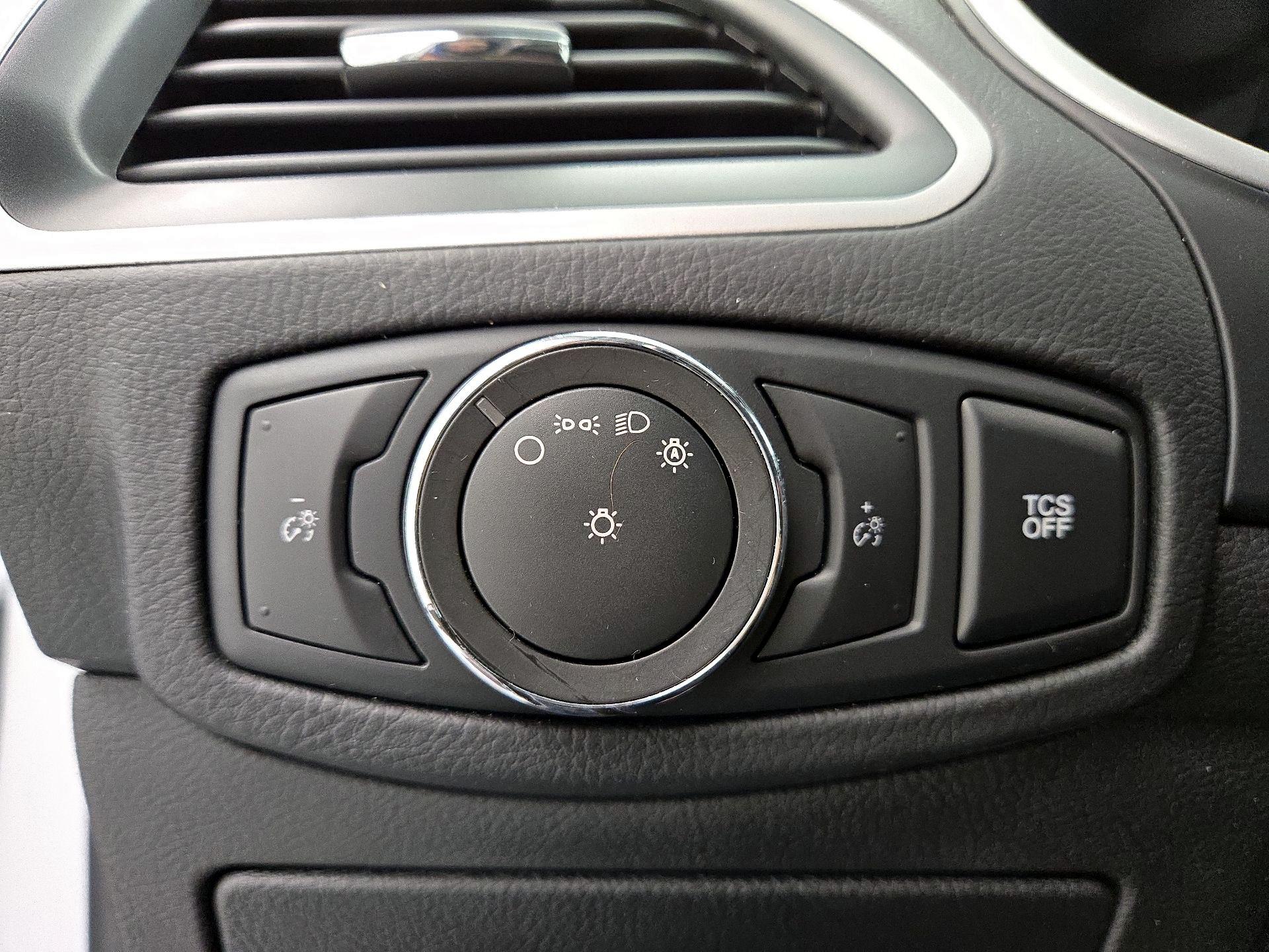 Thumbnail: 2021 Ford Edge - 13