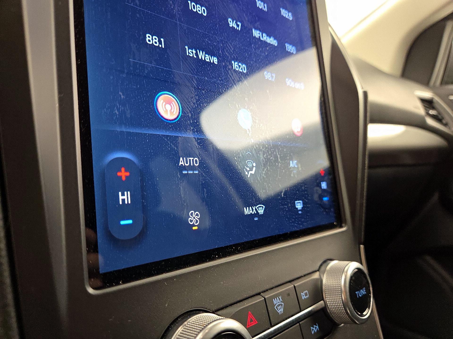 Thumbnail: 2021 Ford Edge - 16