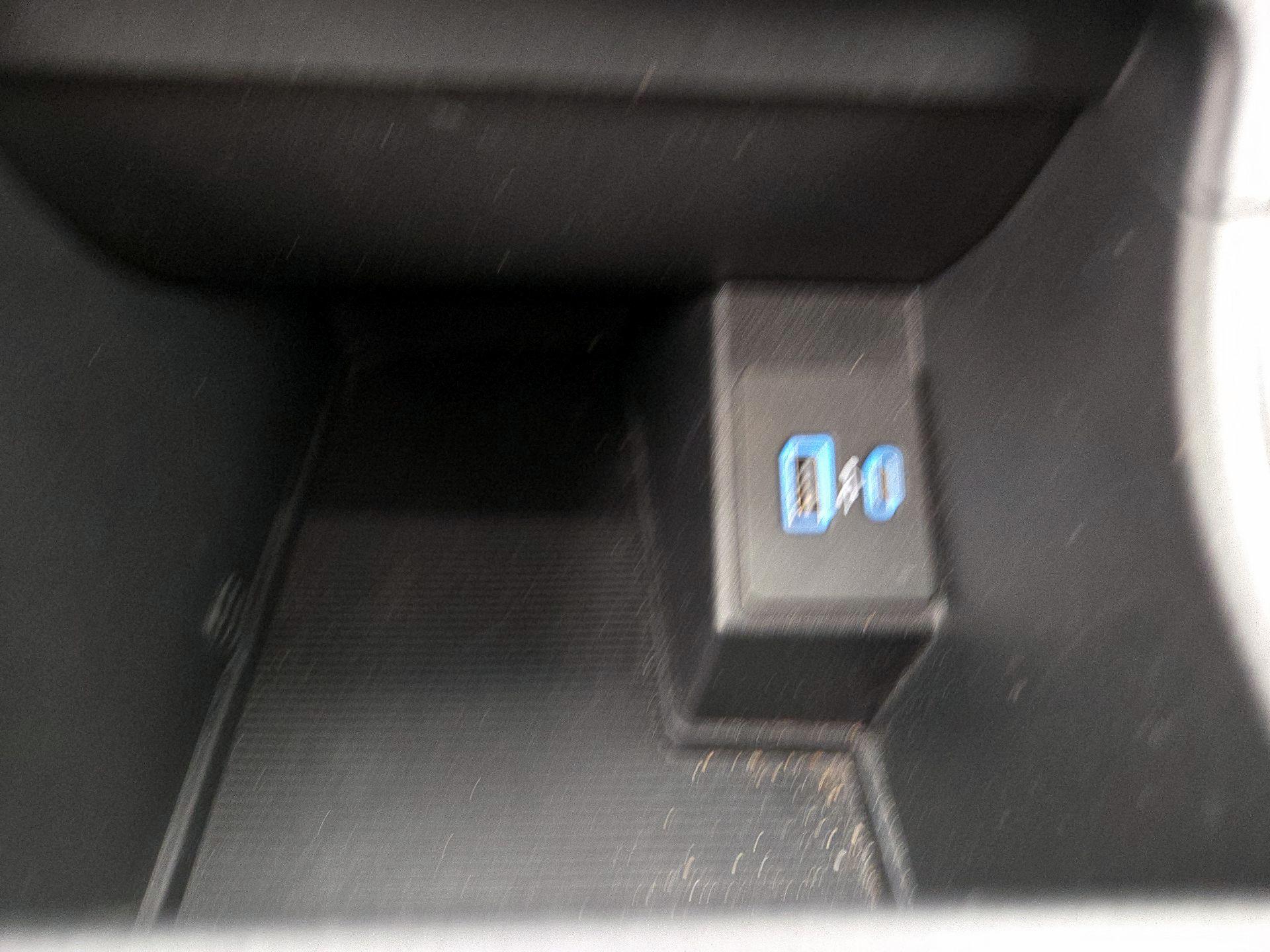 Thumbnail: 2021 Ford Edge - 18