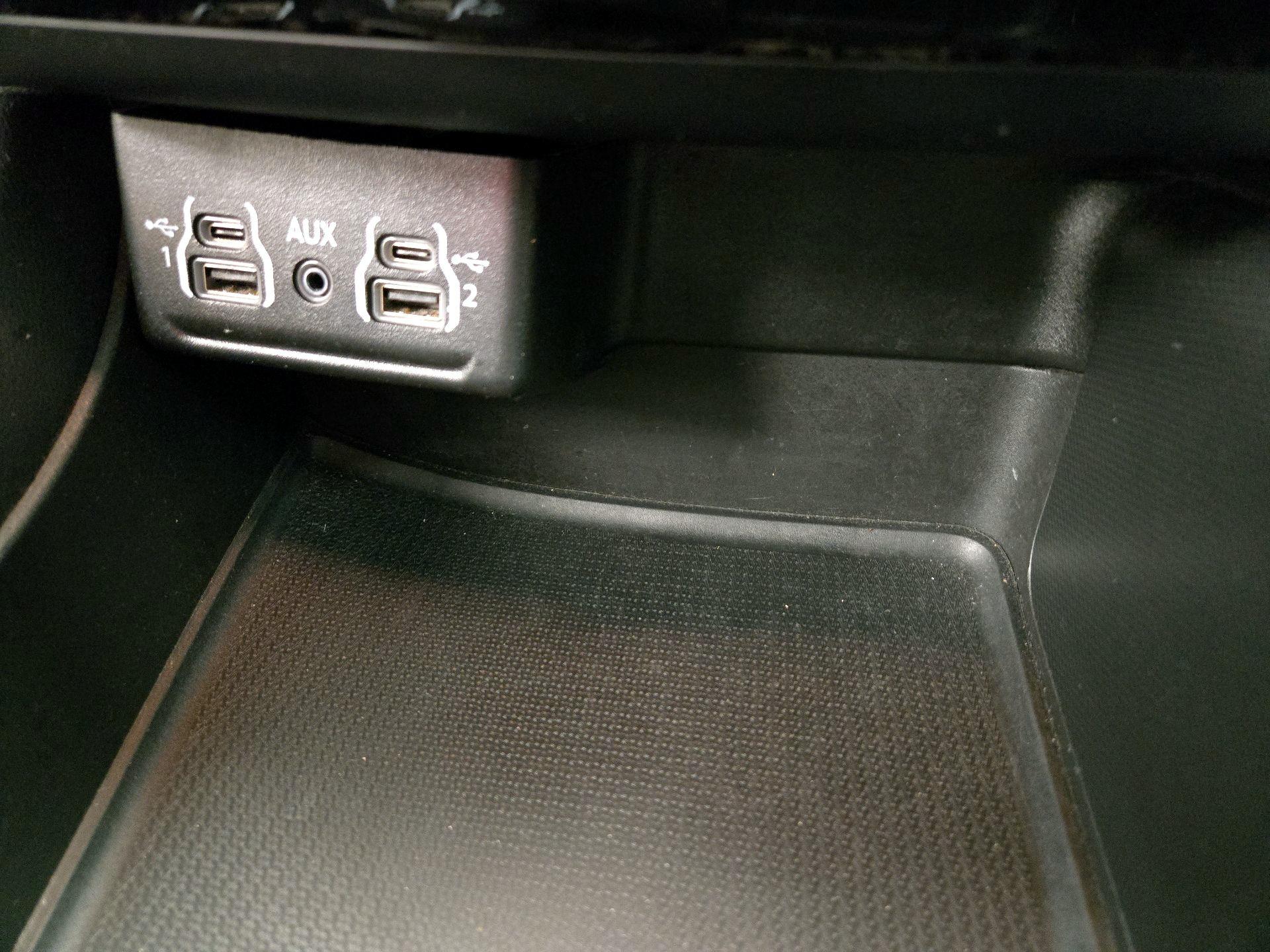 Thumbnail: 2022 Dodge Durango - 18