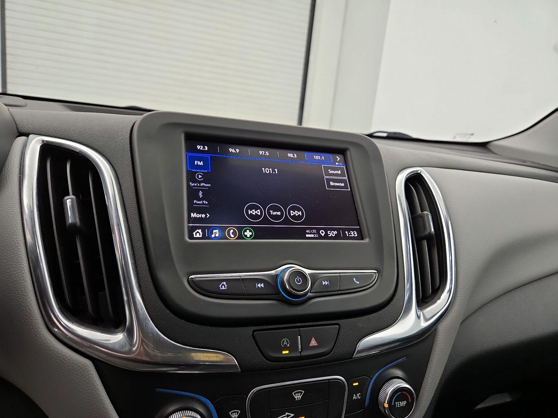 Thumbnail: 2022 Chevrolet Equinox - 15