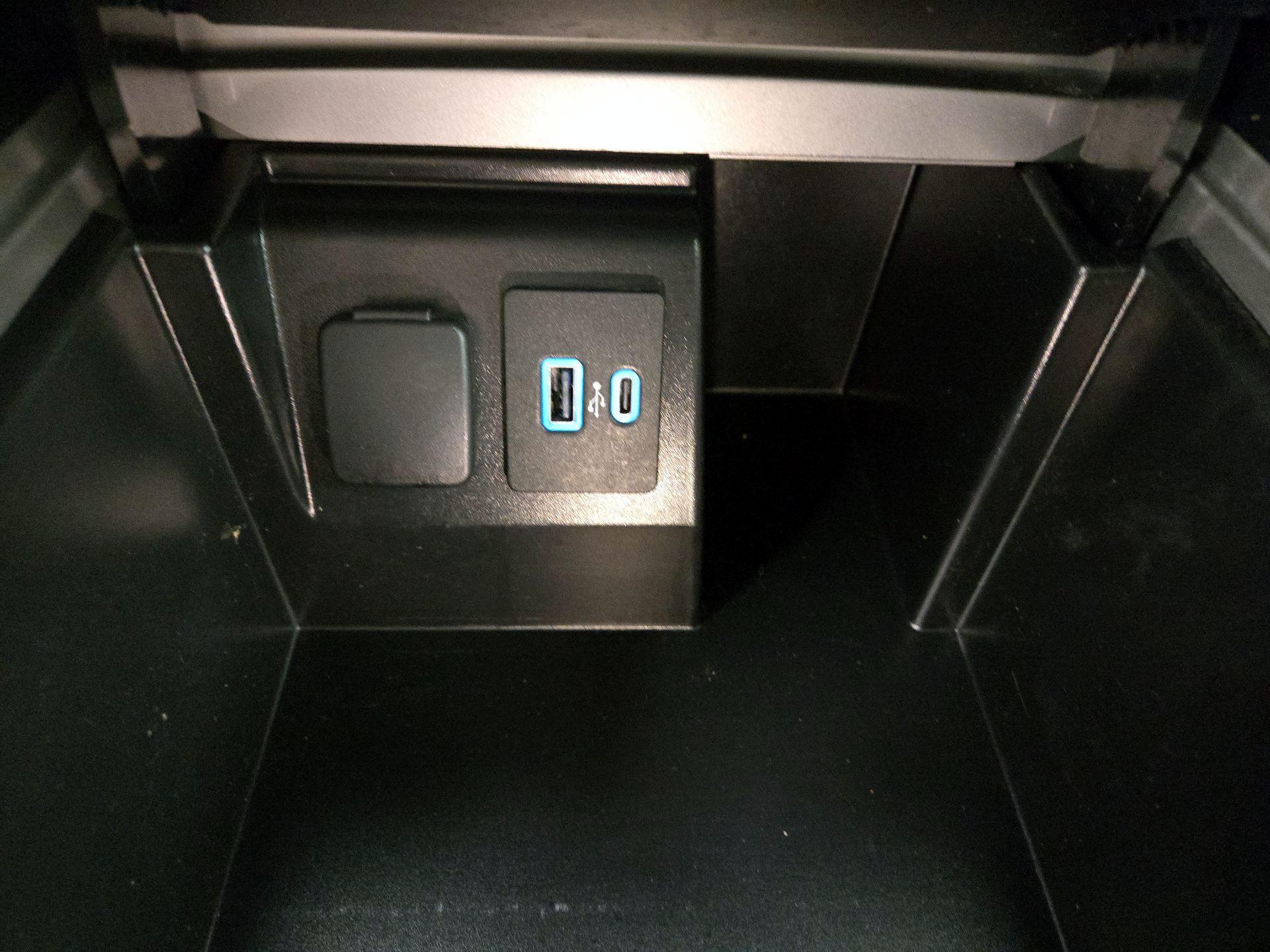 Thumbnail: 2023 Ford Explorer - 19