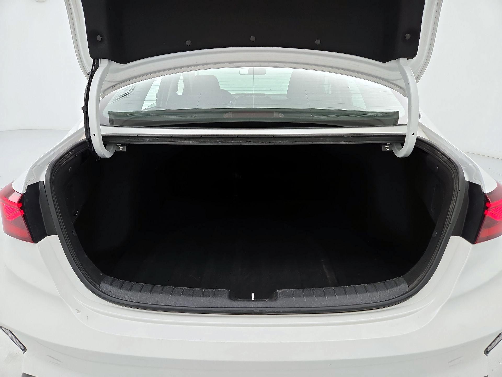 Thumbnail: 2024 Kia Forte - 20