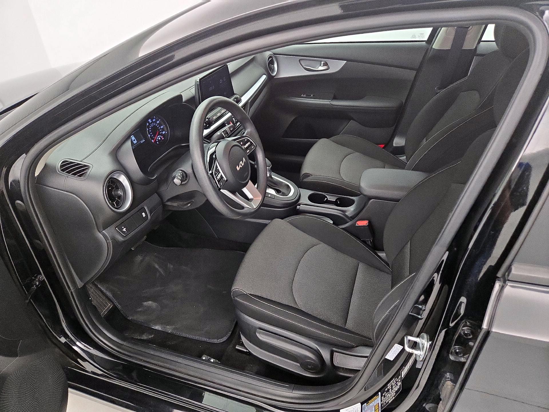 Thumbnail: 2024 Kia Forte - 11