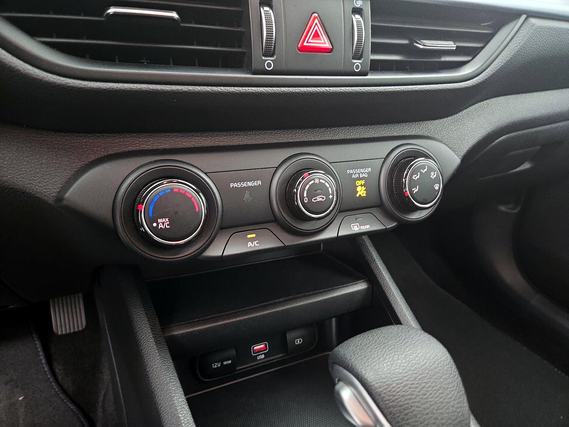 Thumbnail: 2024 Kia Forte - 16