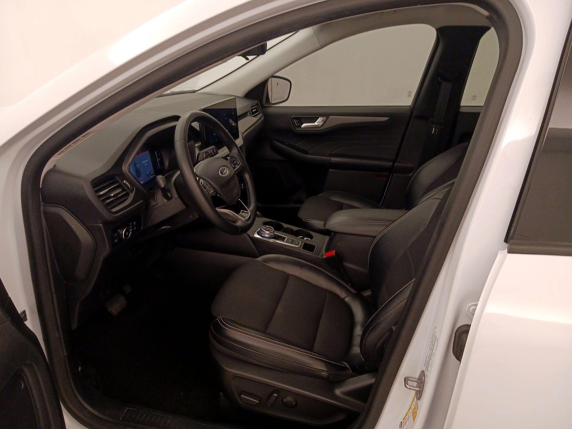 Thumbnail: 2023 Ford Escape - 11