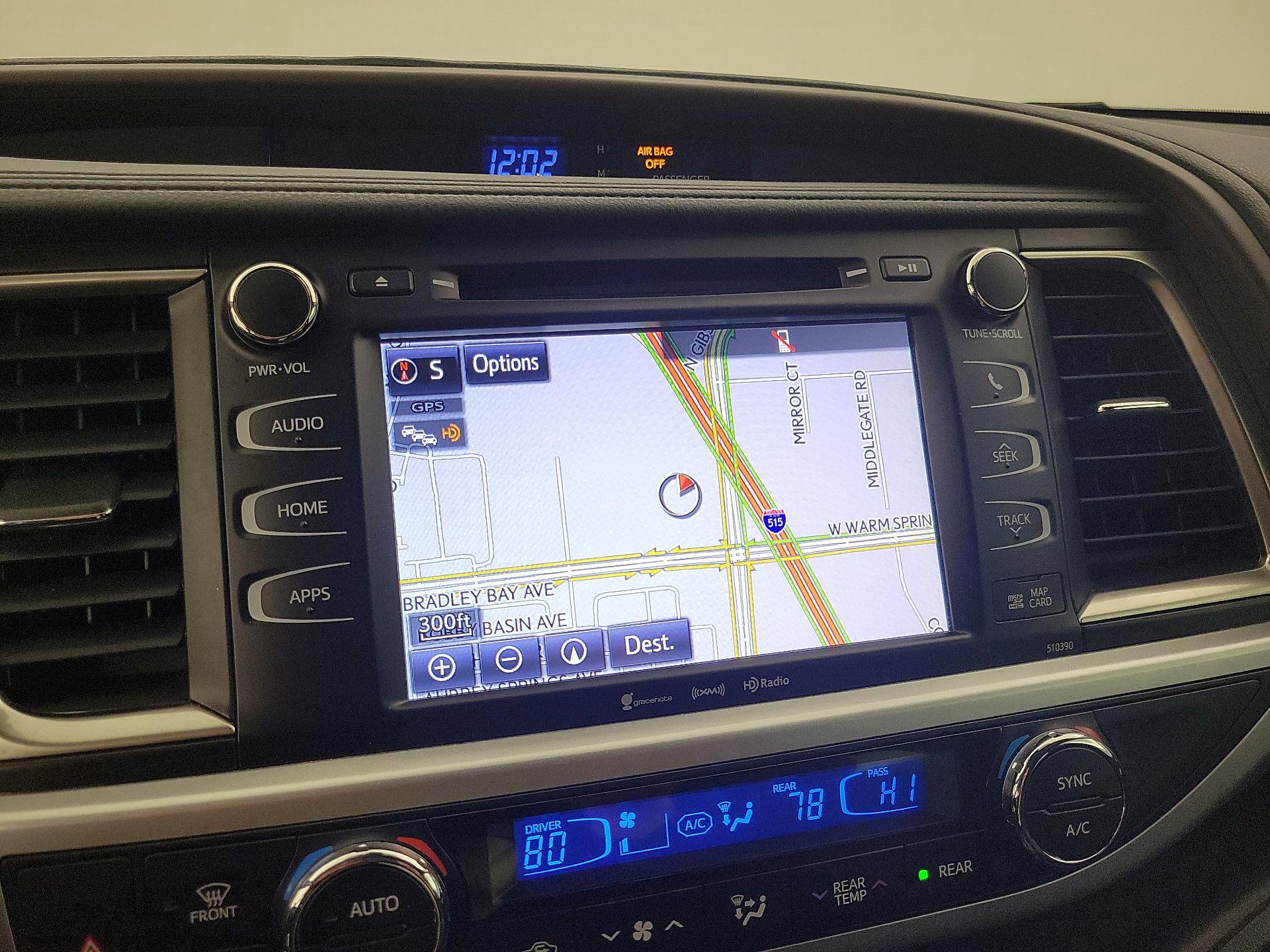 Thumbnail: 2019 Toyota Highlander - 14