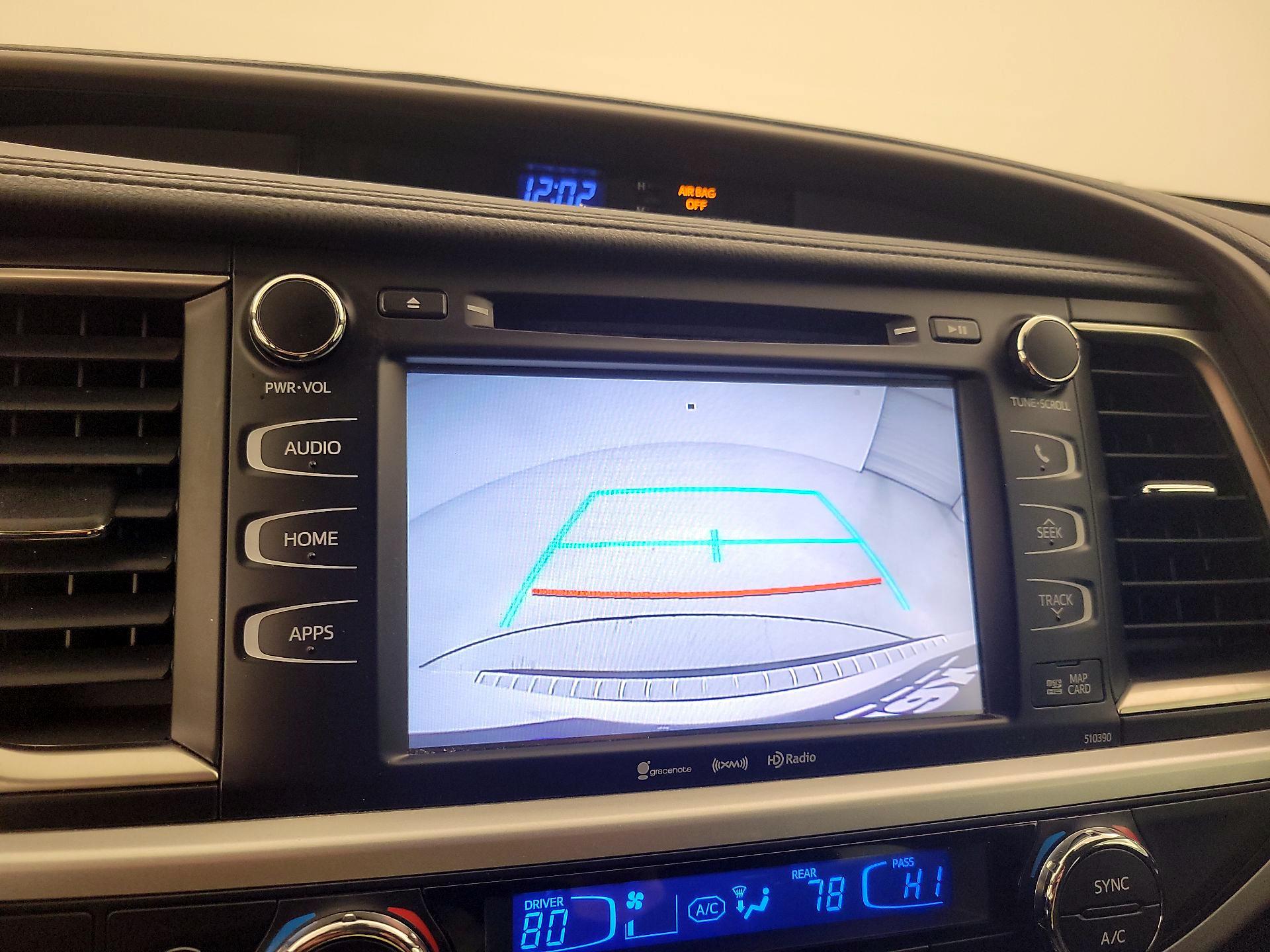 Thumbnail: 2019 Toyota Highlander - 15