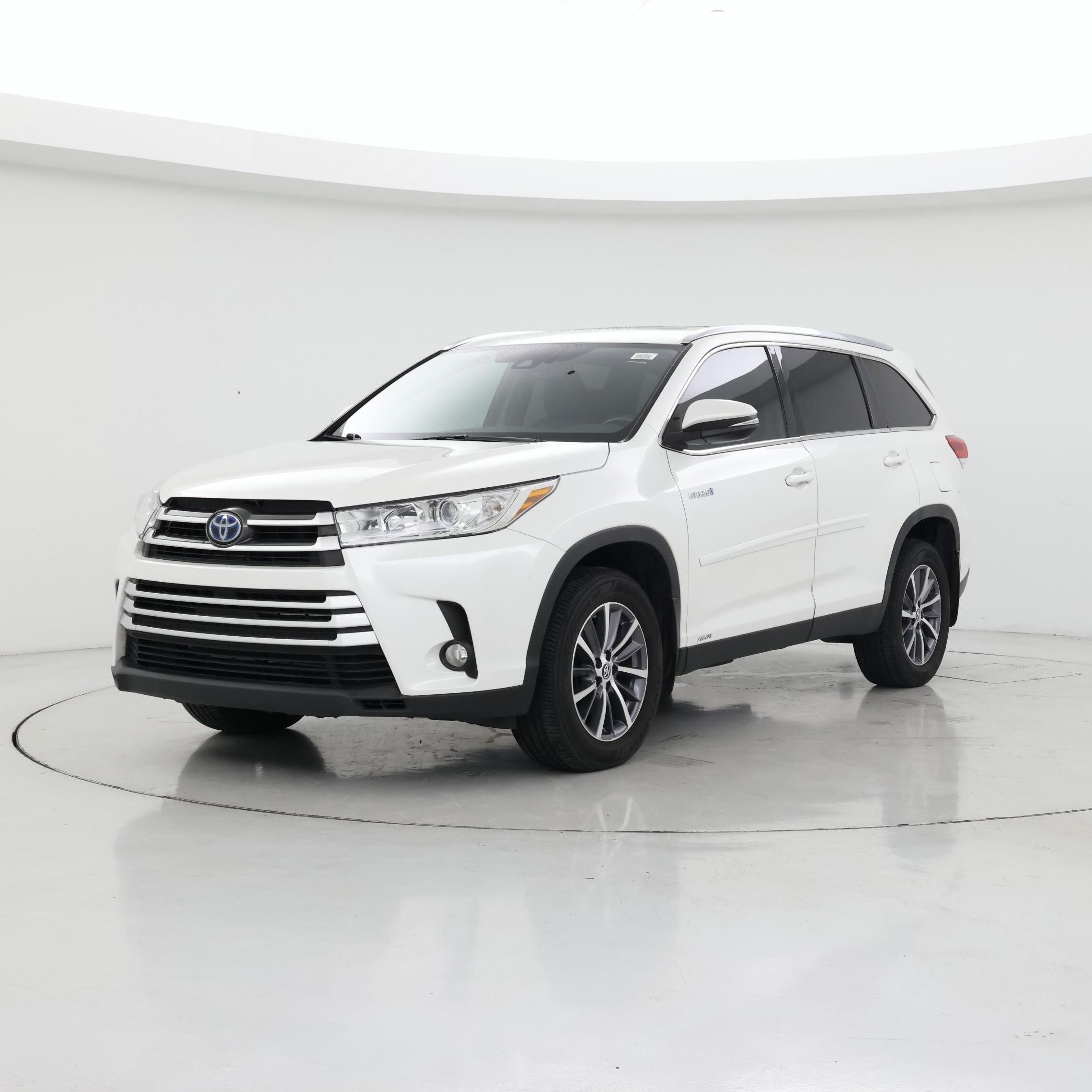 Thumbnail: 2019 Toyota Highlander - 4