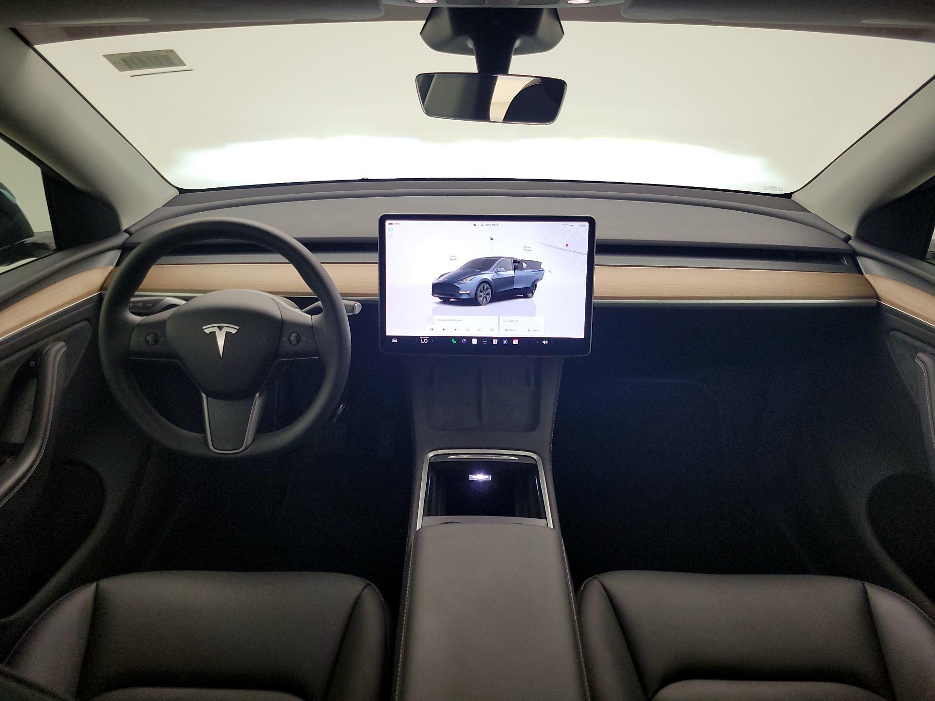 Thumbnail: 2025 Tesla Model Y - 9